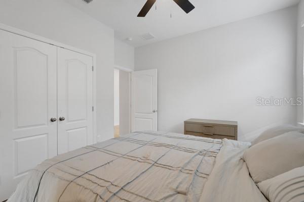 Image 18 of 31 For 2398 Greenwood Oak Drive