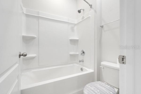 Image 20 of 31 For 2398 Greenwood Oak Drive