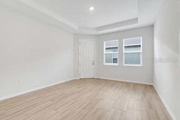 Image 21 of 31 For 2398 Greenwood Oak Drive