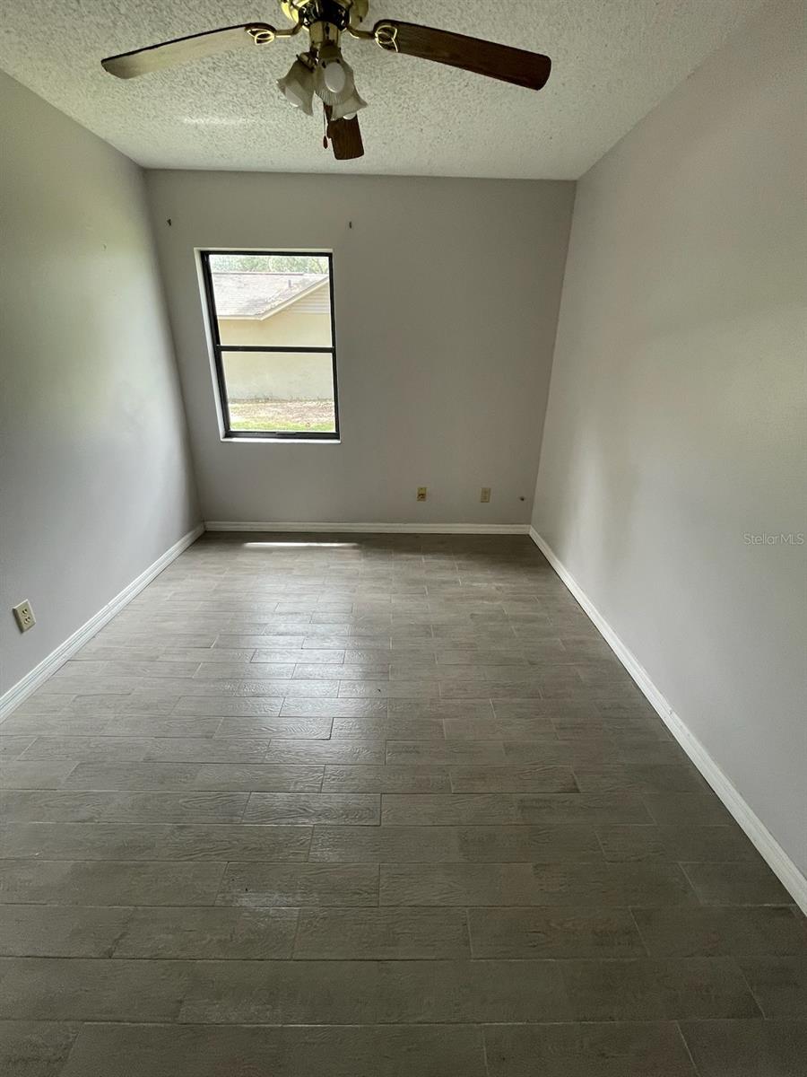 Image 6 of 7 For 1427 Chamberlain Loop