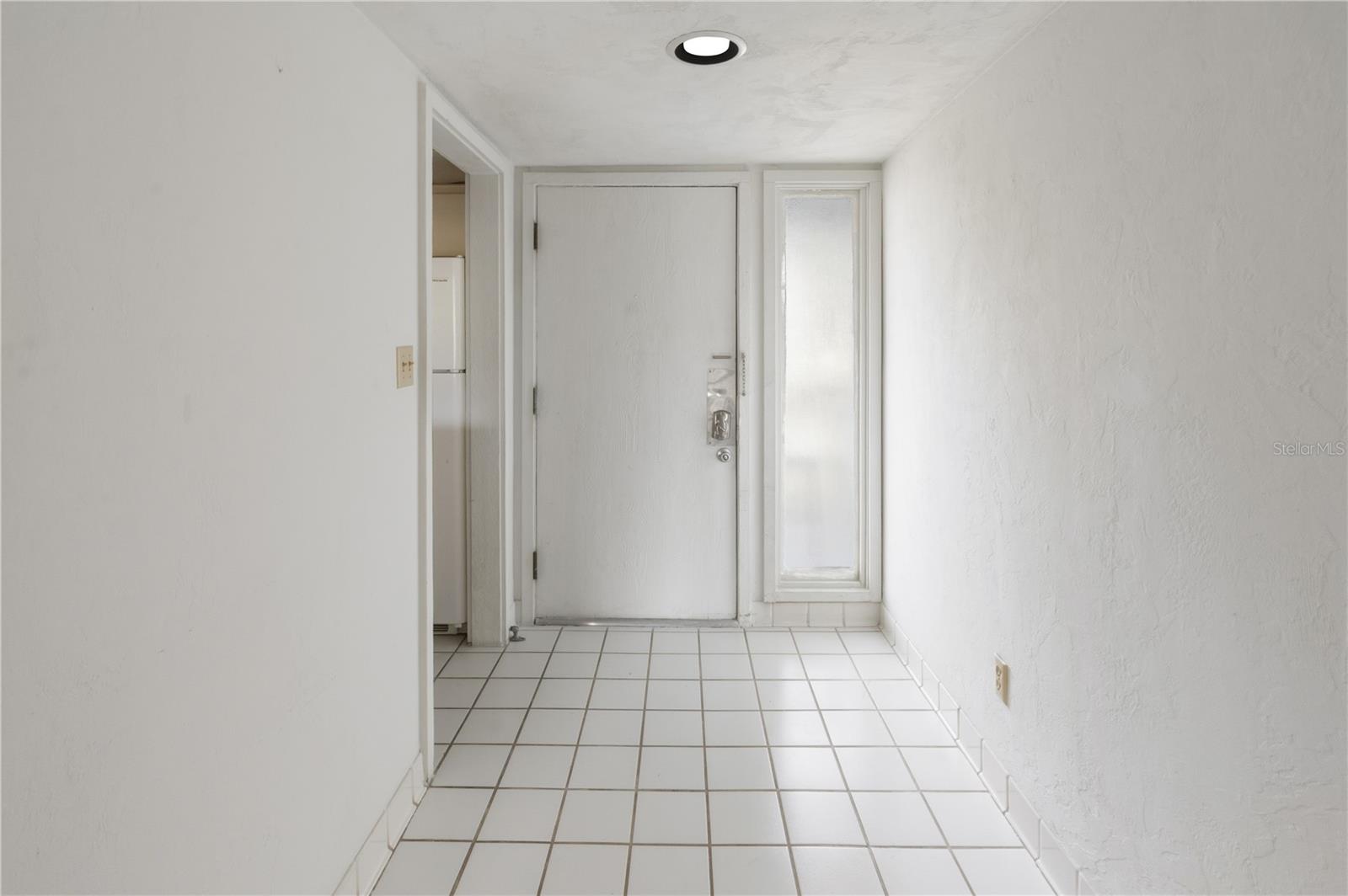 Image 4 of 21 For 2115 Corner Lake Drive E