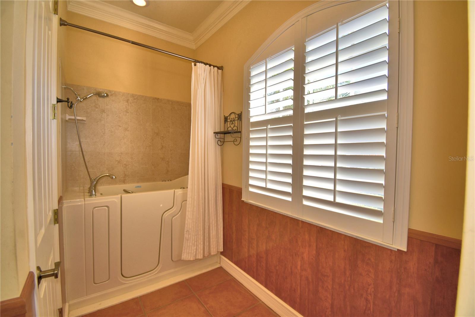 Image 36 of 77 For 2349 Salzburg Loop