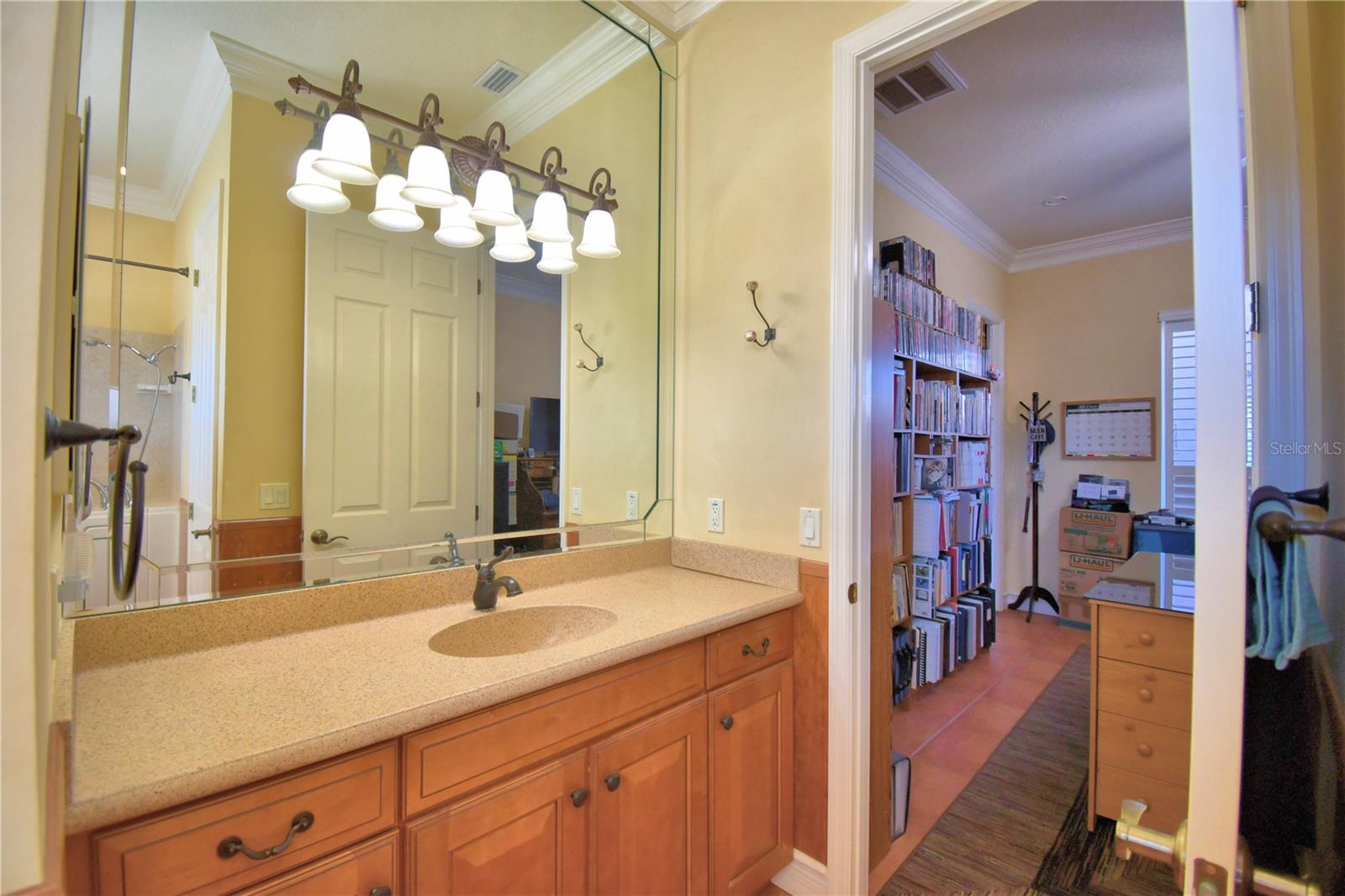 Image 38 of 77 For 2349 Salzburg Loop