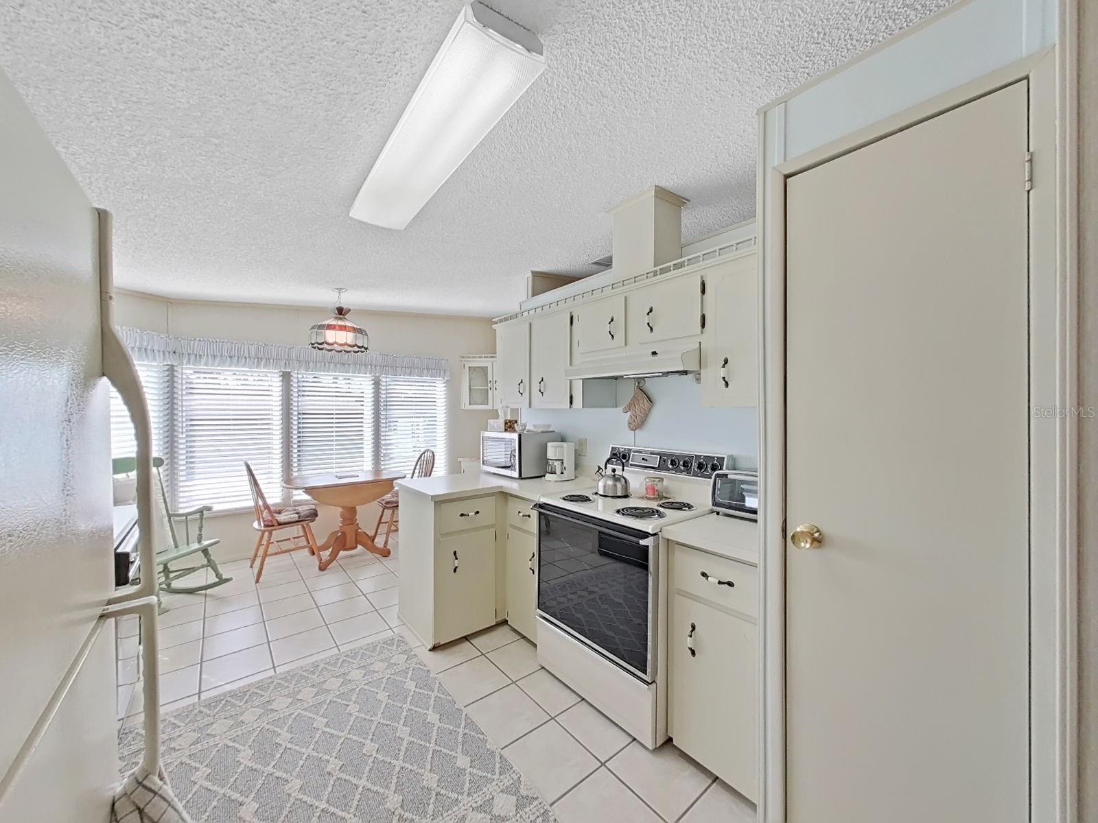 Image 13 of 39 For 1723 Sherwood Hill Dr