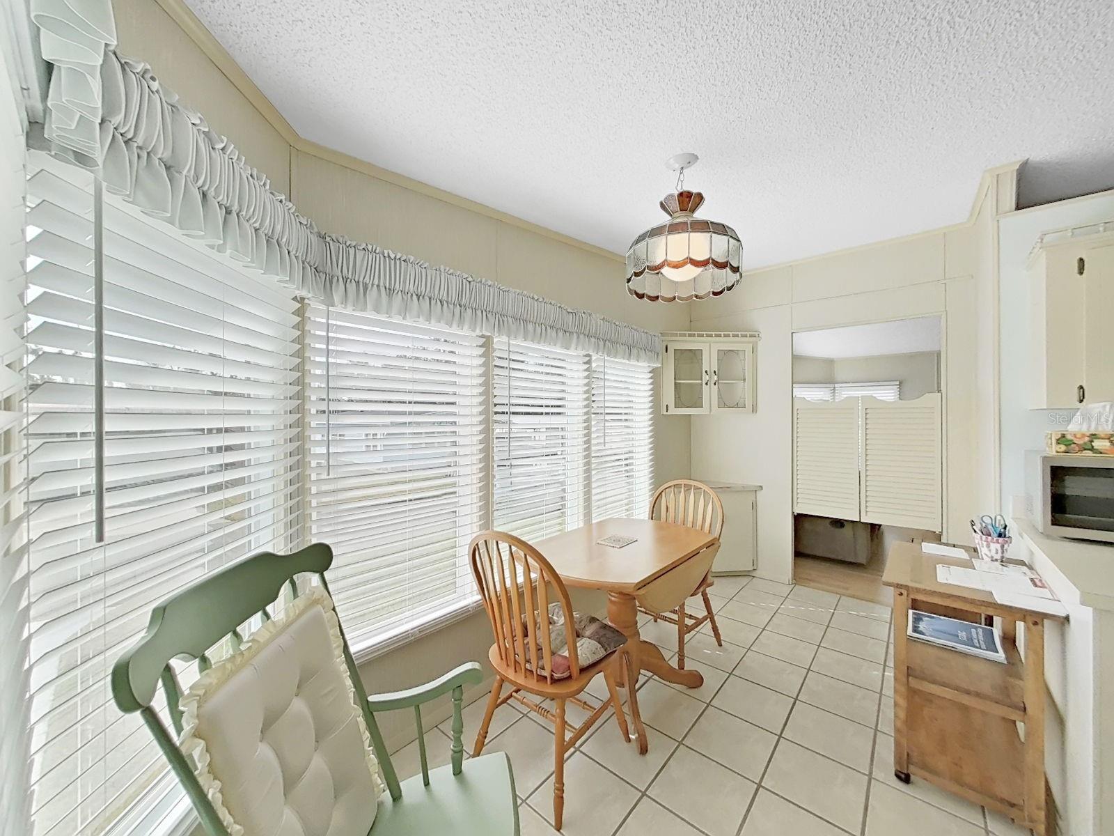 Image 14 of 39 For 1723 Sherwood Hill Dr