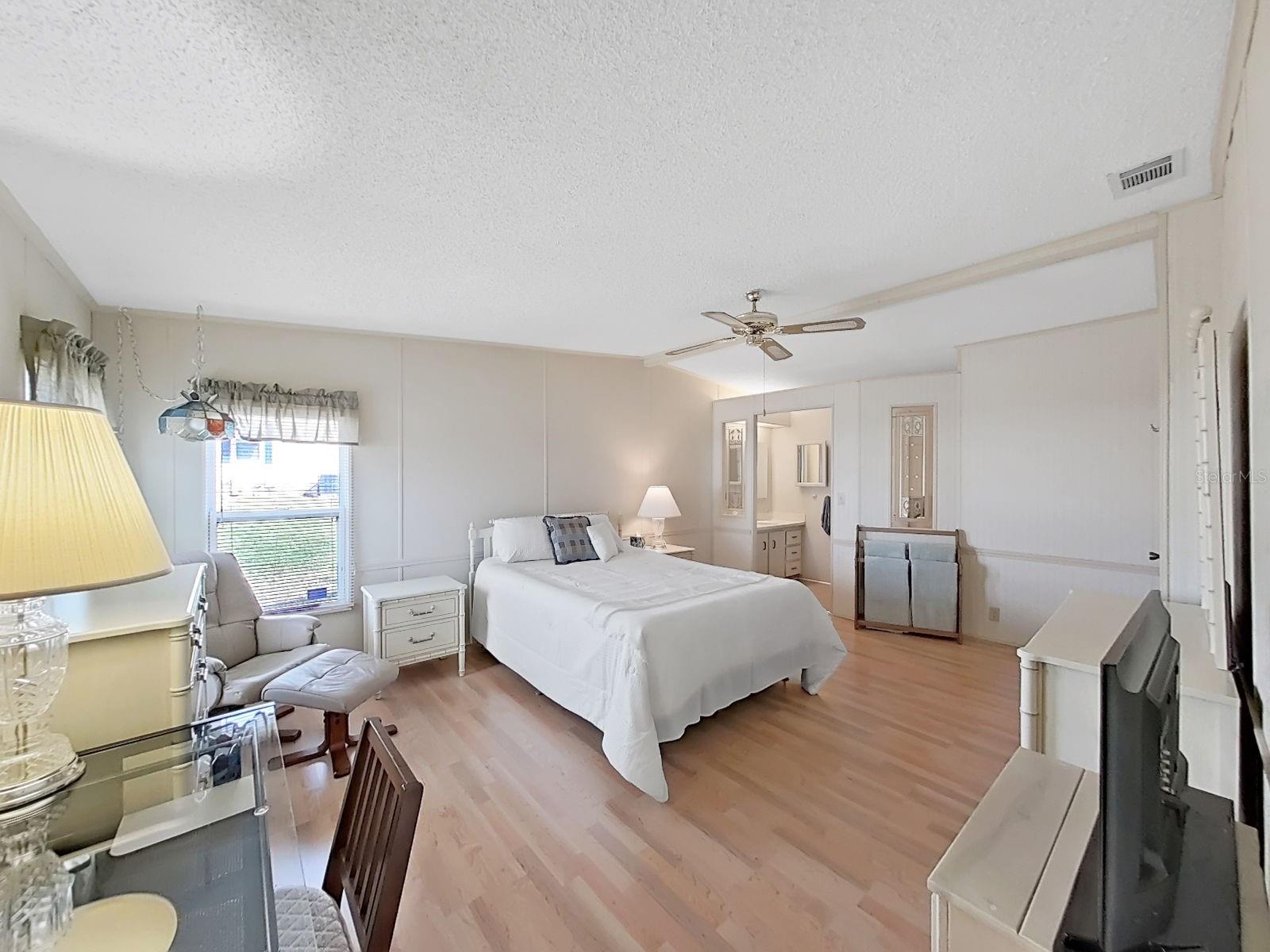 Image 19 of 39 For 1723 Sherwood Hill Dr