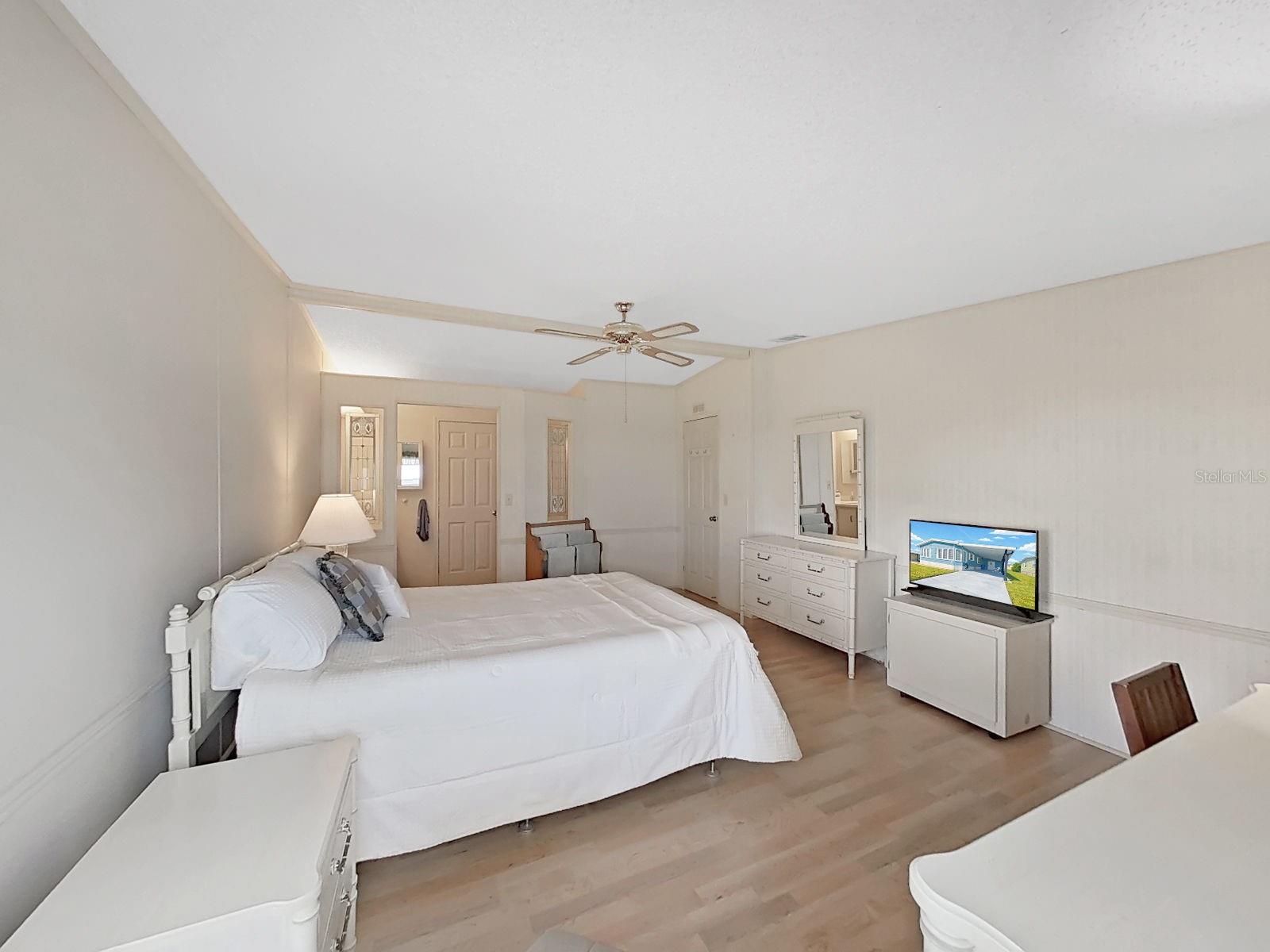 Image 20 of 39 For 1723 Sherwood Hill Dr