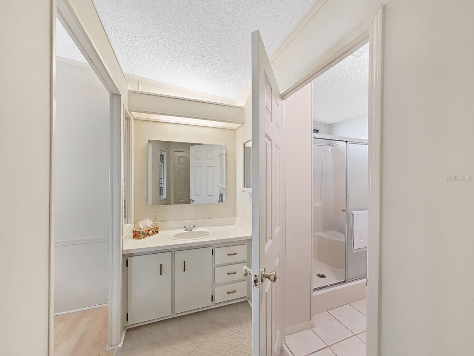 Image 21 of 39 For 1723 Sherwood Hill Dr