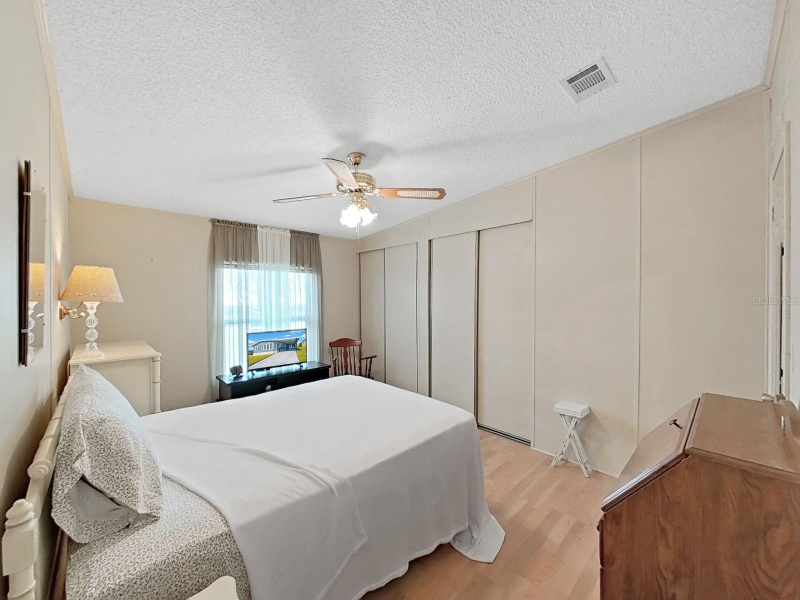 Image 25 of 39 For 1723 Sherwood Hill Dr