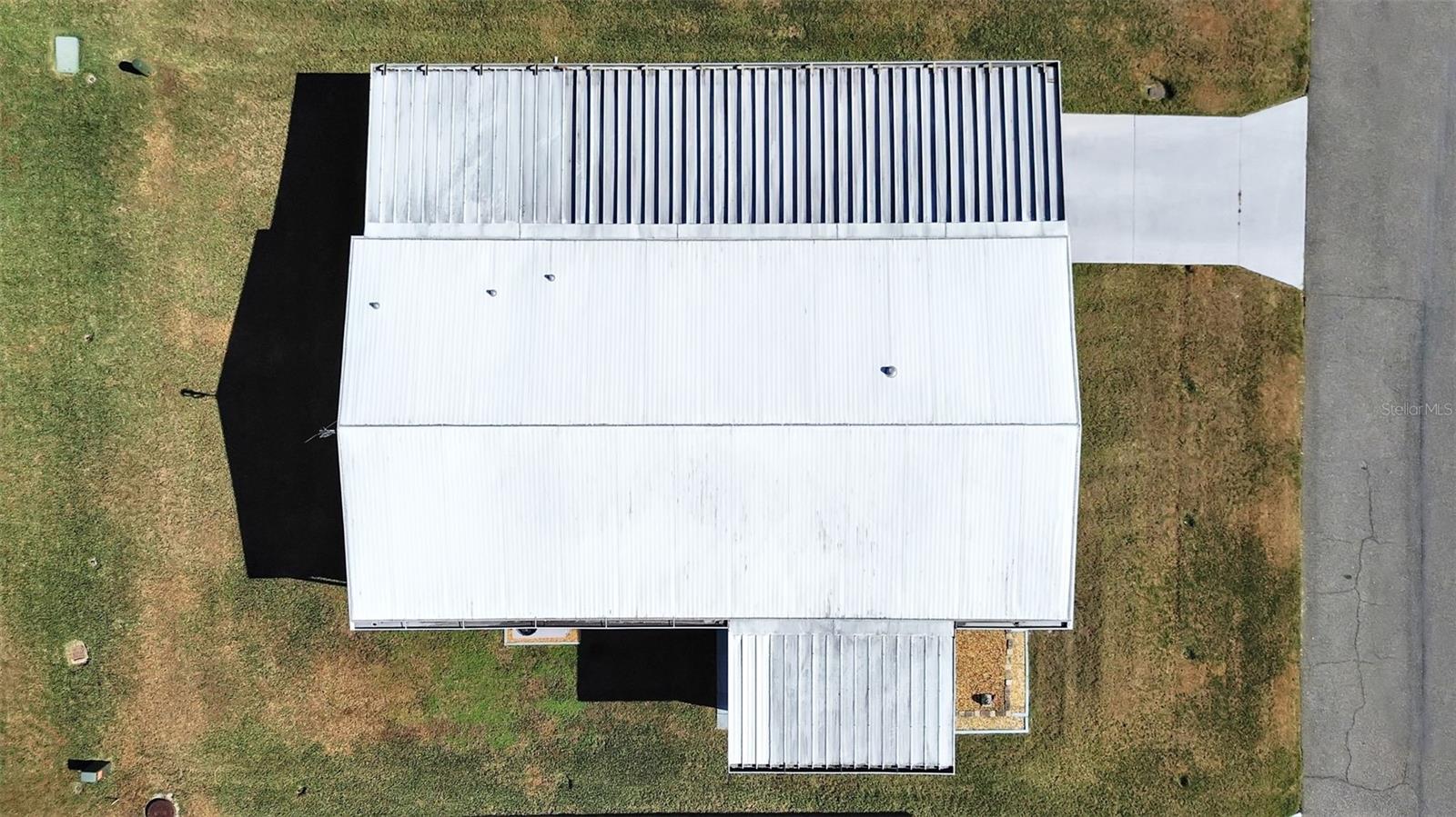 Image 4 of 39 For 1723 Sherwood Hill Dr