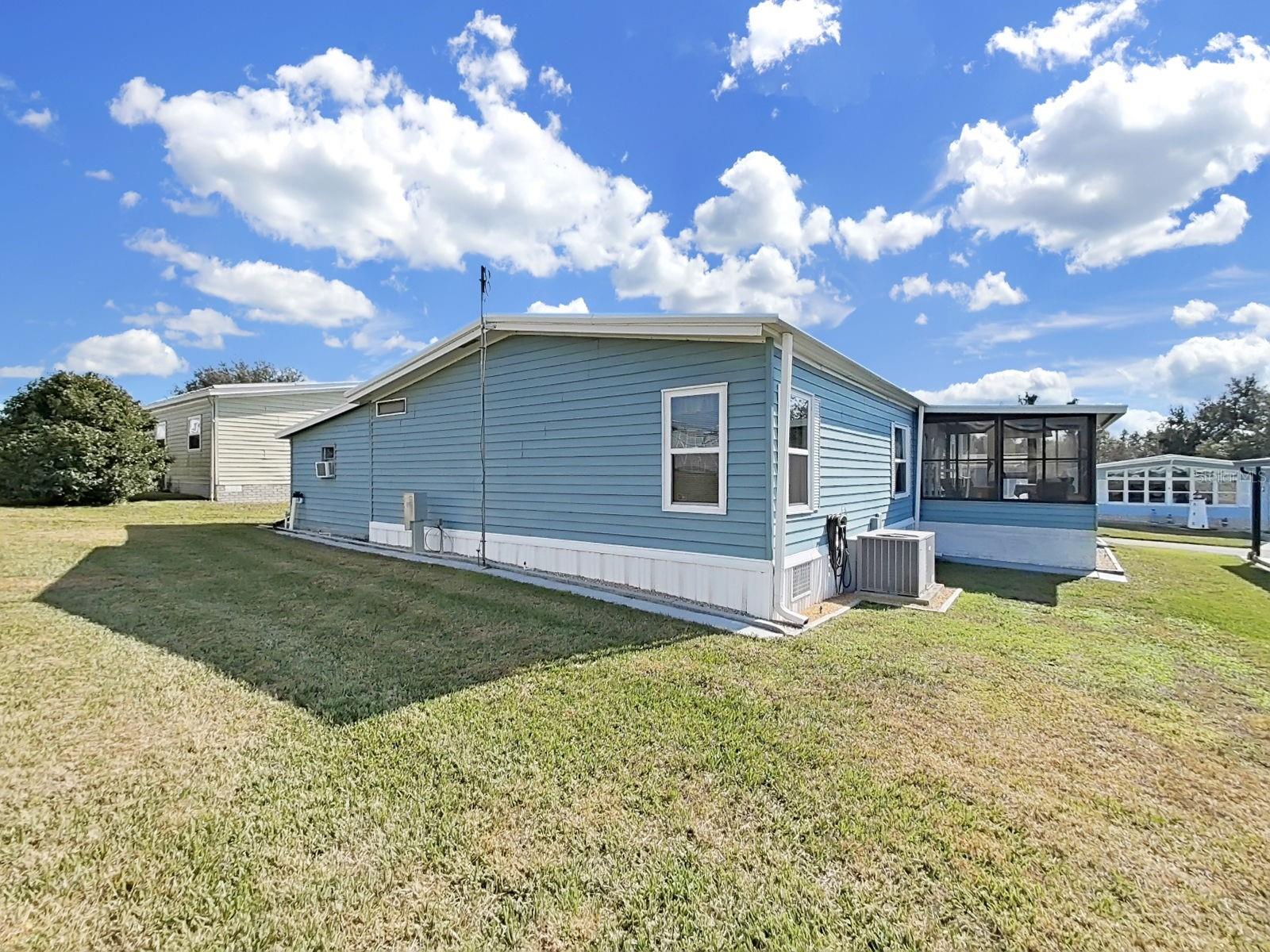 Image 6 of 39 For 1723 Sherwood Hill Dr