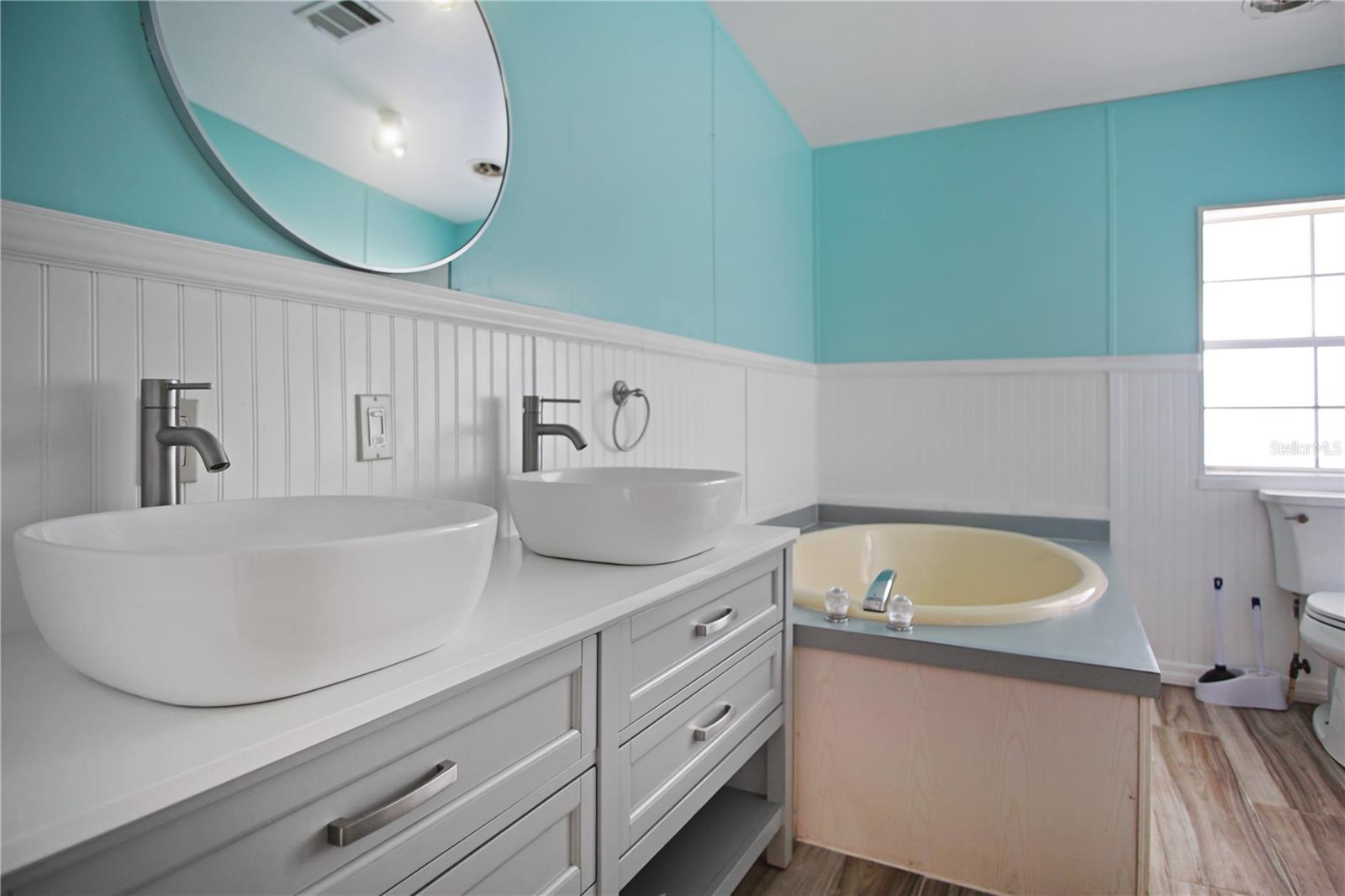 Image 13 of 38 For 6140 Skokie Road