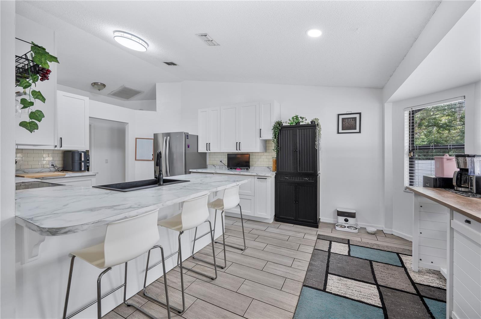 Image 12 of 45 For 6922 Doehring Drive