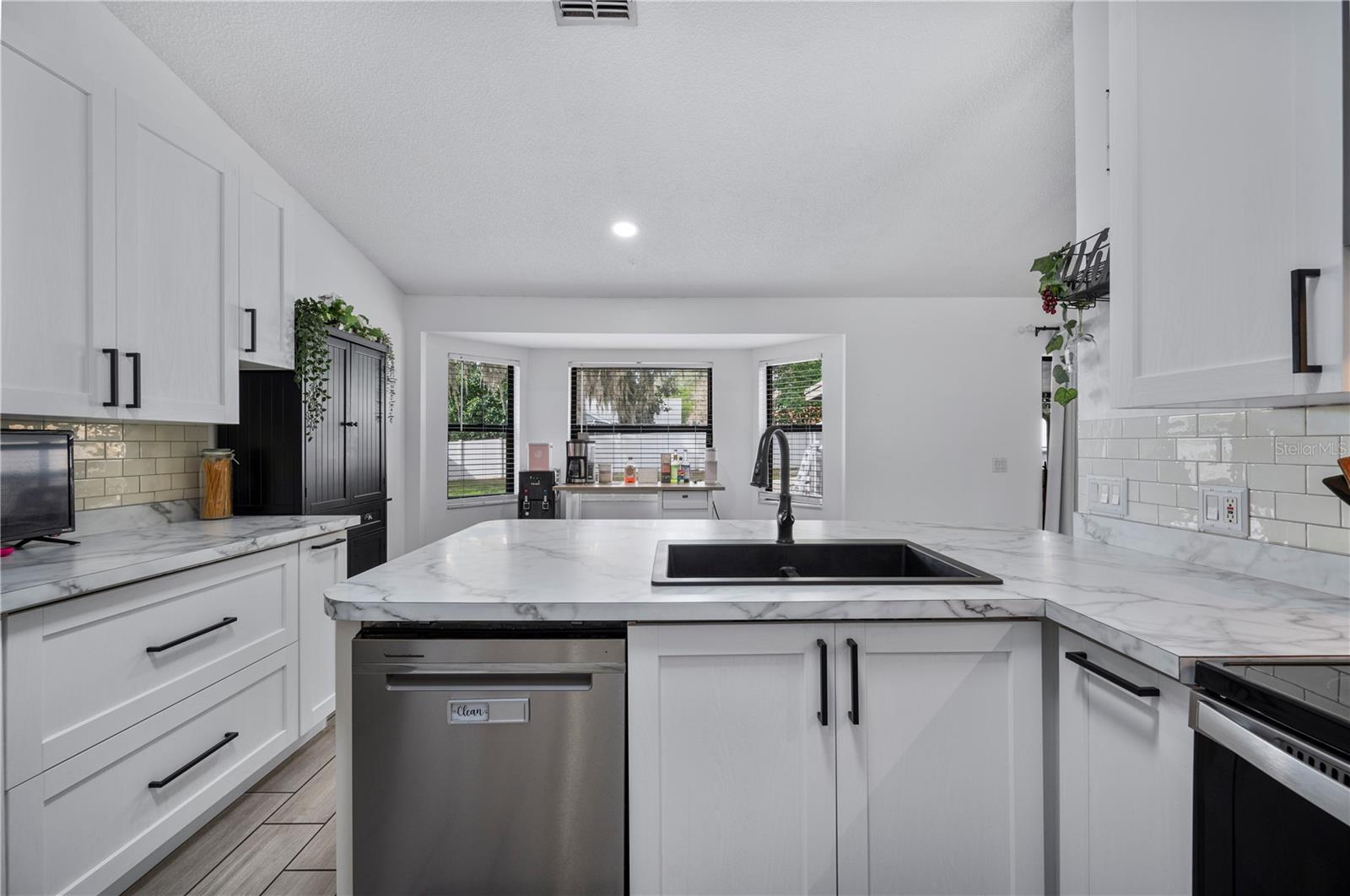 Image 14 of 45 For 6922 Doehring Drive