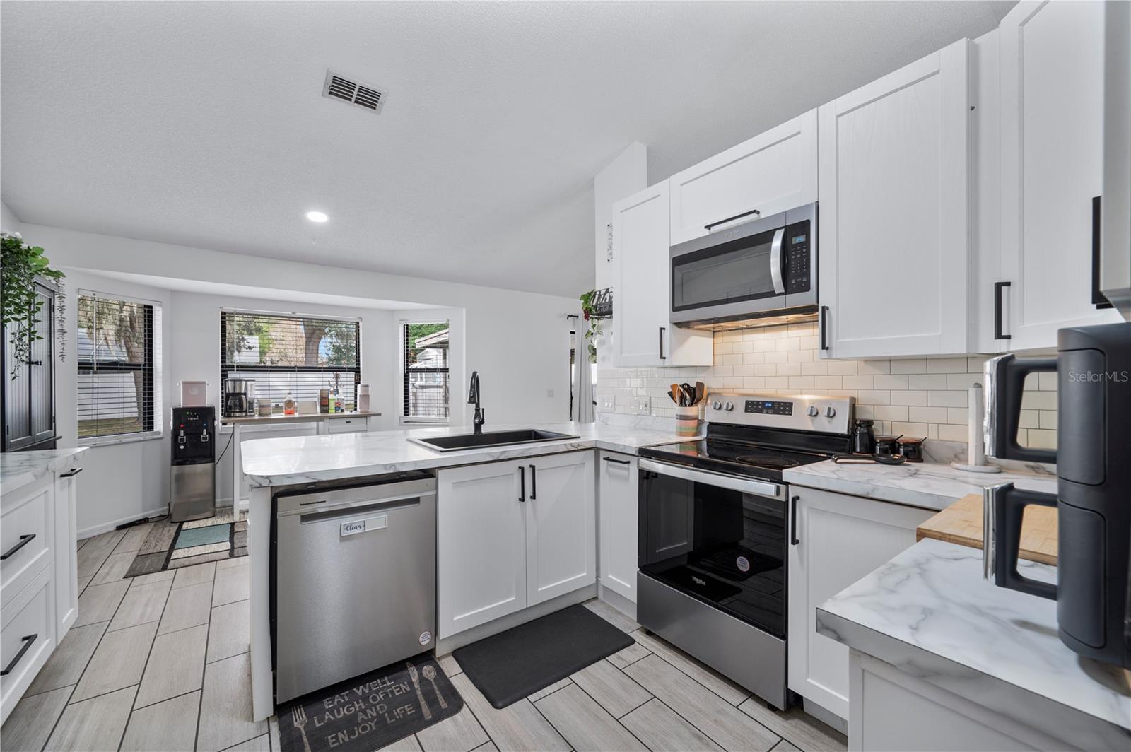 Image 15 of 45 For 6922 Doehring Drive