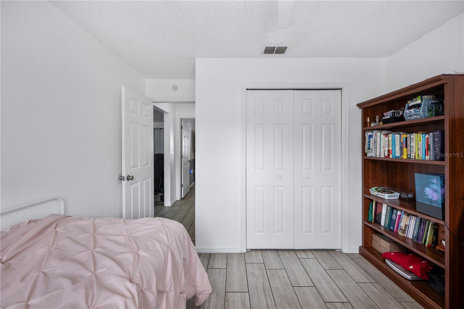 Image 24 of 45 For 6922 Doehring Drive