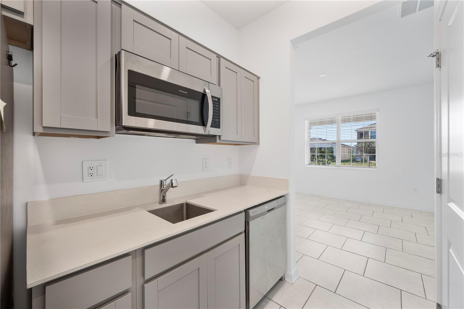 Image 10 of 19 For 1453 Austin Street