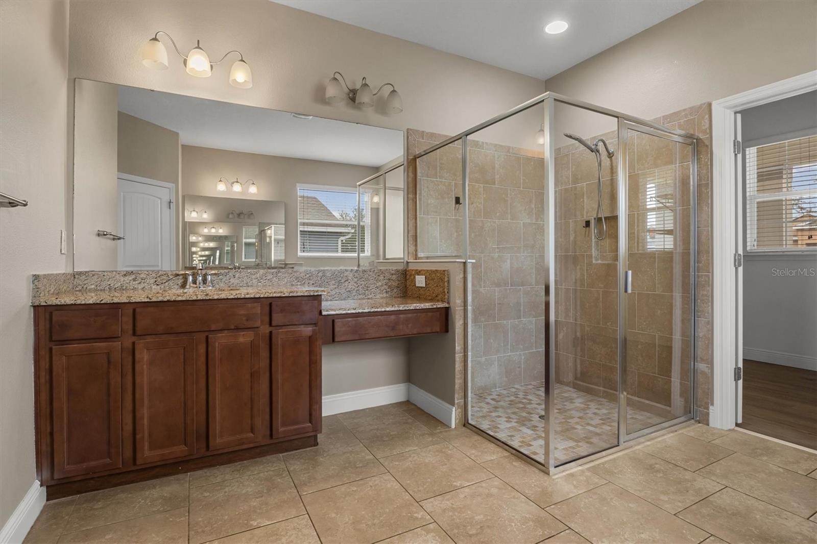 Image 30 of 53 For 452 Palastro Avenue