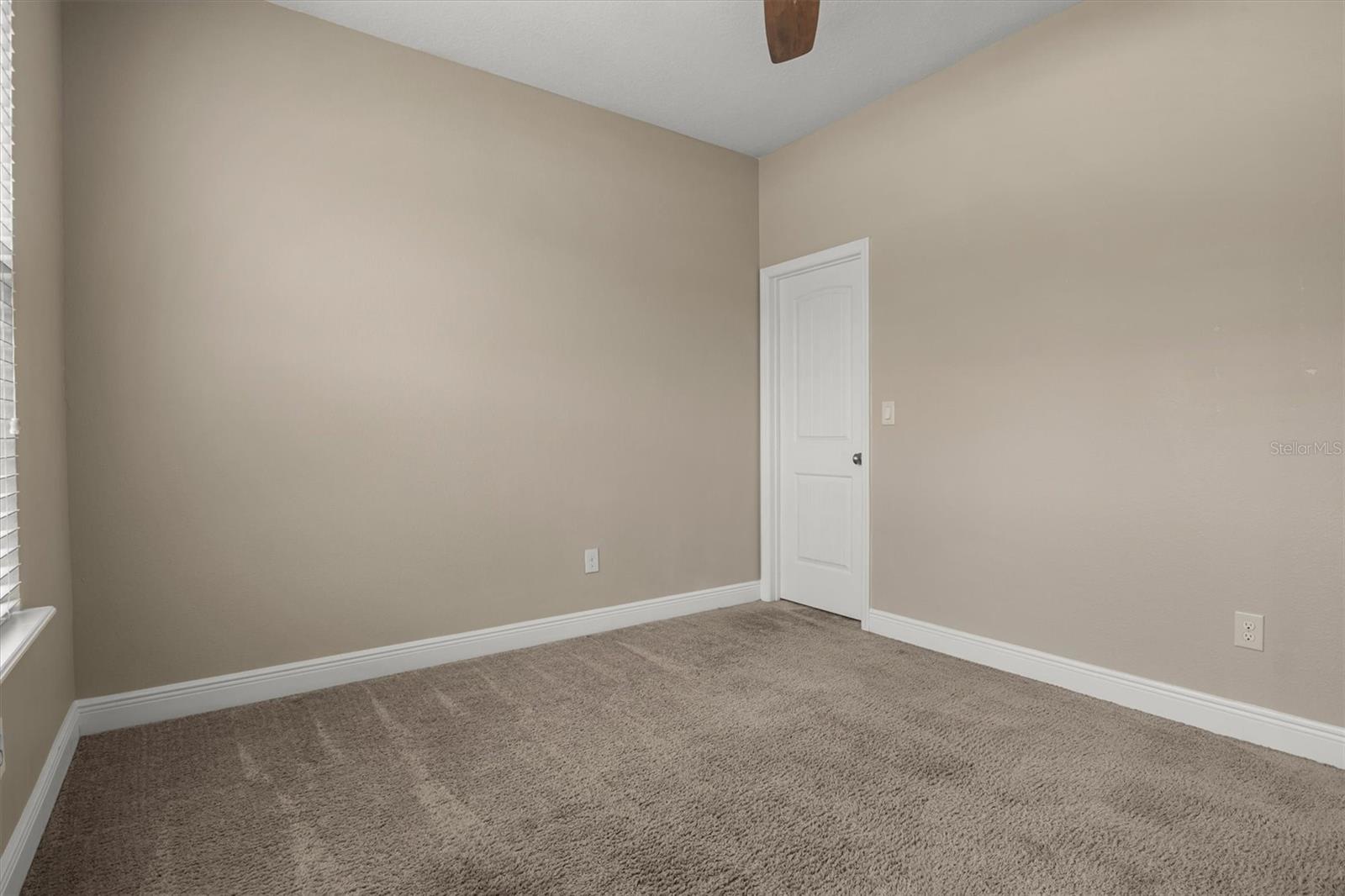 Image 35 of 53 For 452 Palastro Avenue