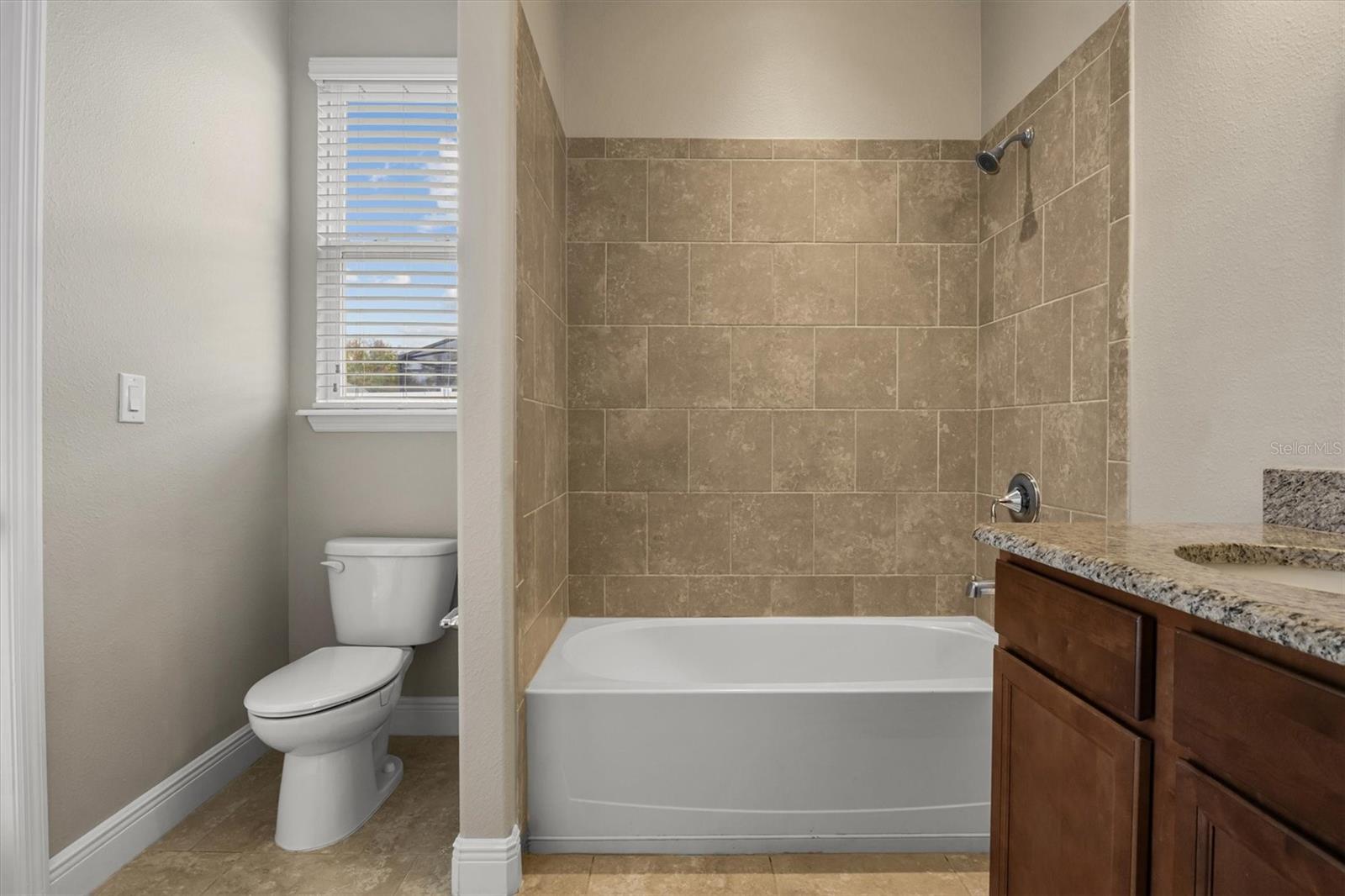 Image 36 of 53 For 452 Palastro Avenue