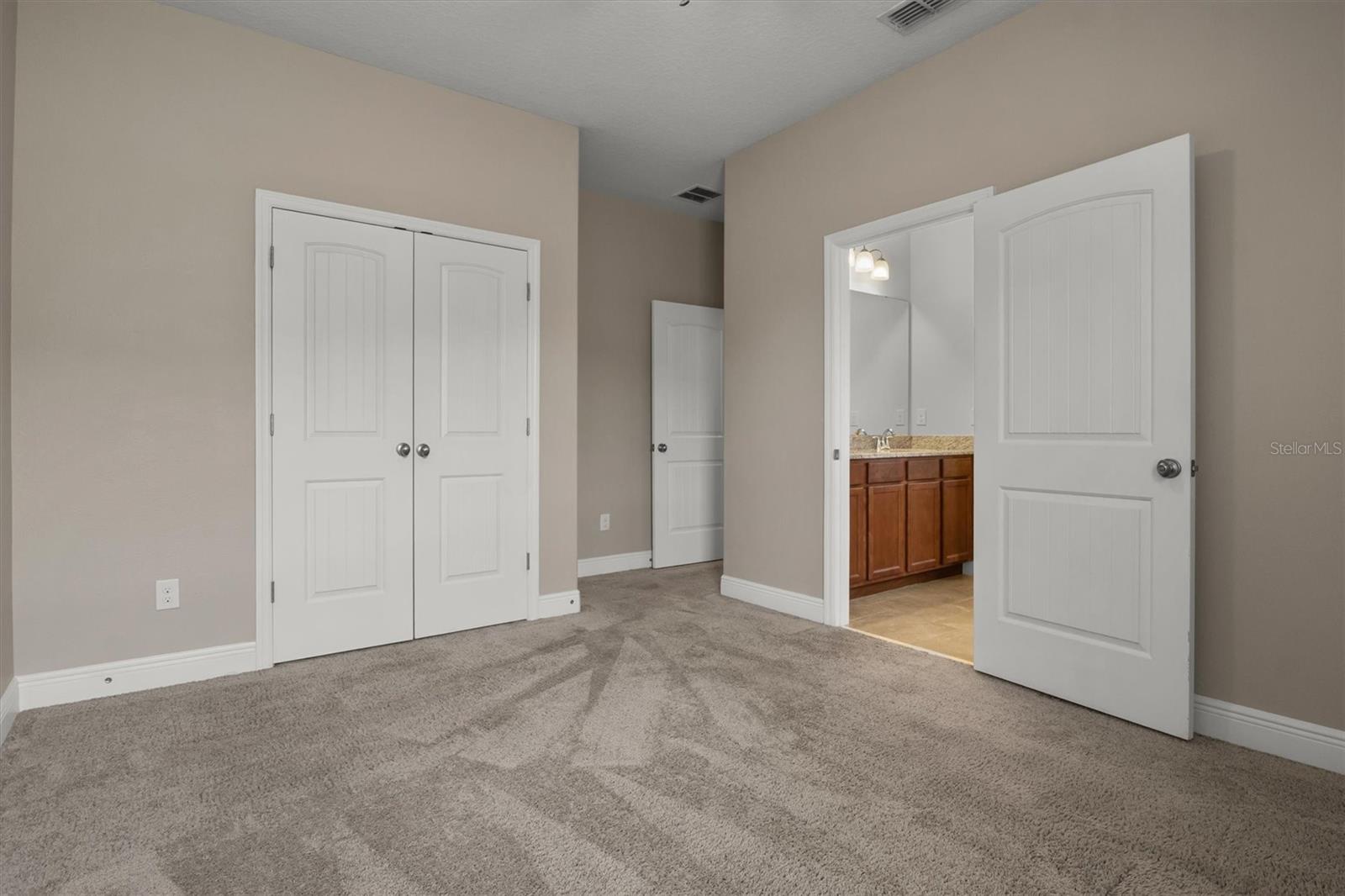 Image 39 of 53 For 452 Palastro Avenue