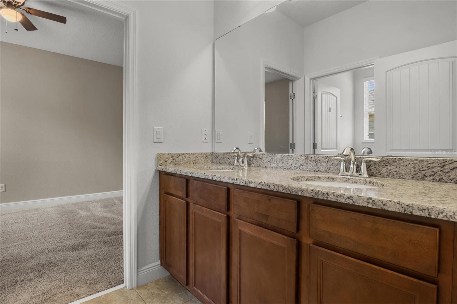 Image 40 of 53 For 452 Palastro Avenue