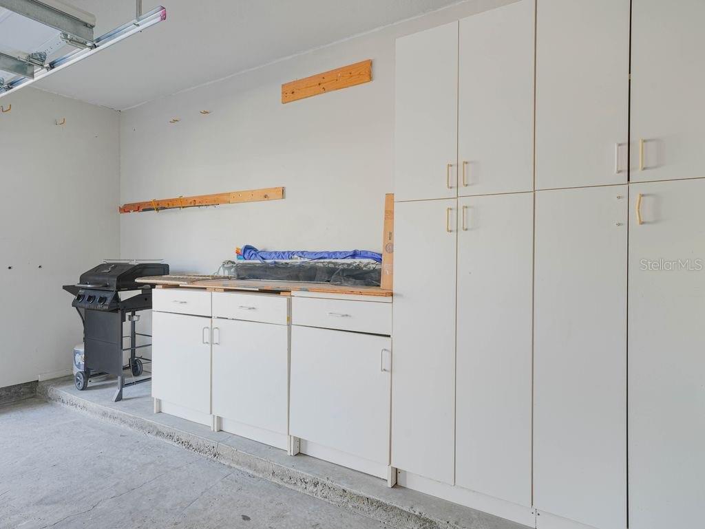 Image 26 of 49 For 549 Sutton Place T 19