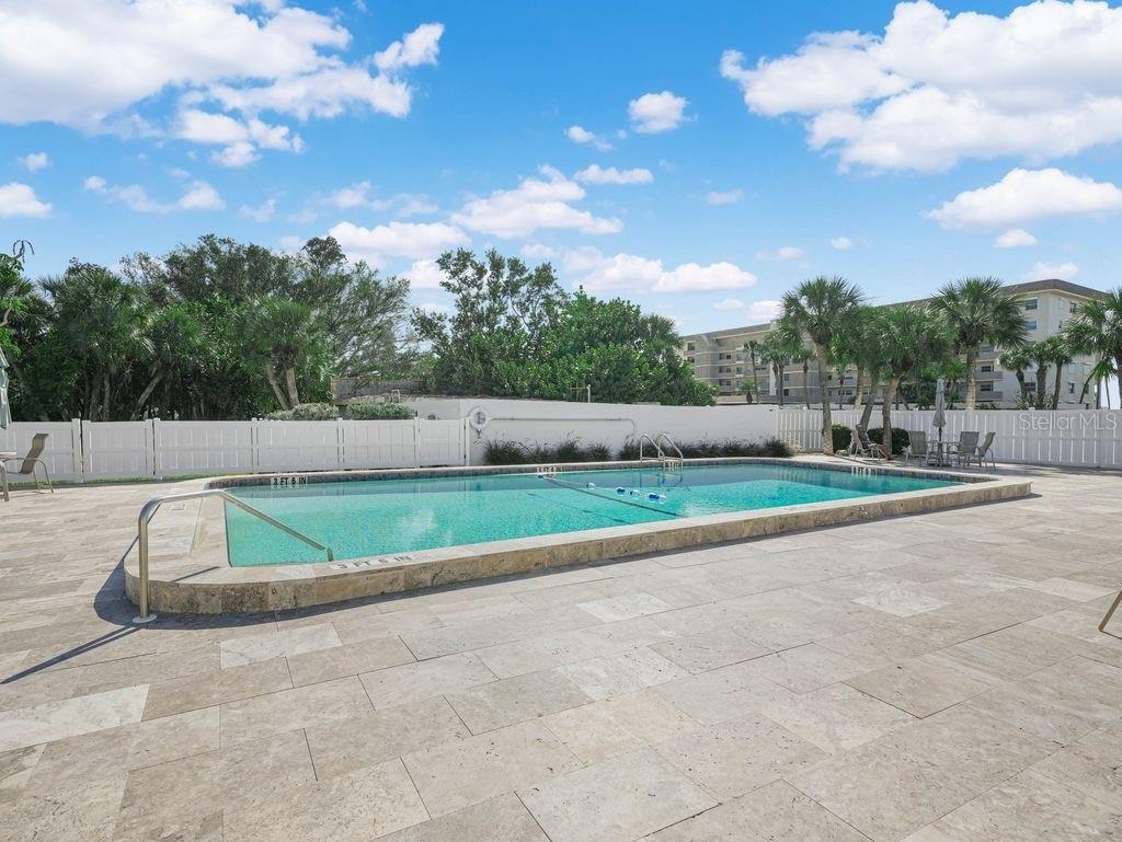 Image 37 of 49 For 549 Sutton Place T 19