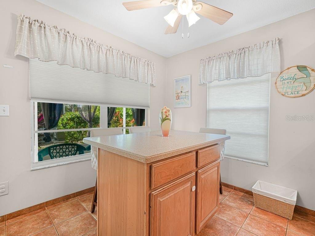 Image 7 of 49 For 549 Sutton Place T 19