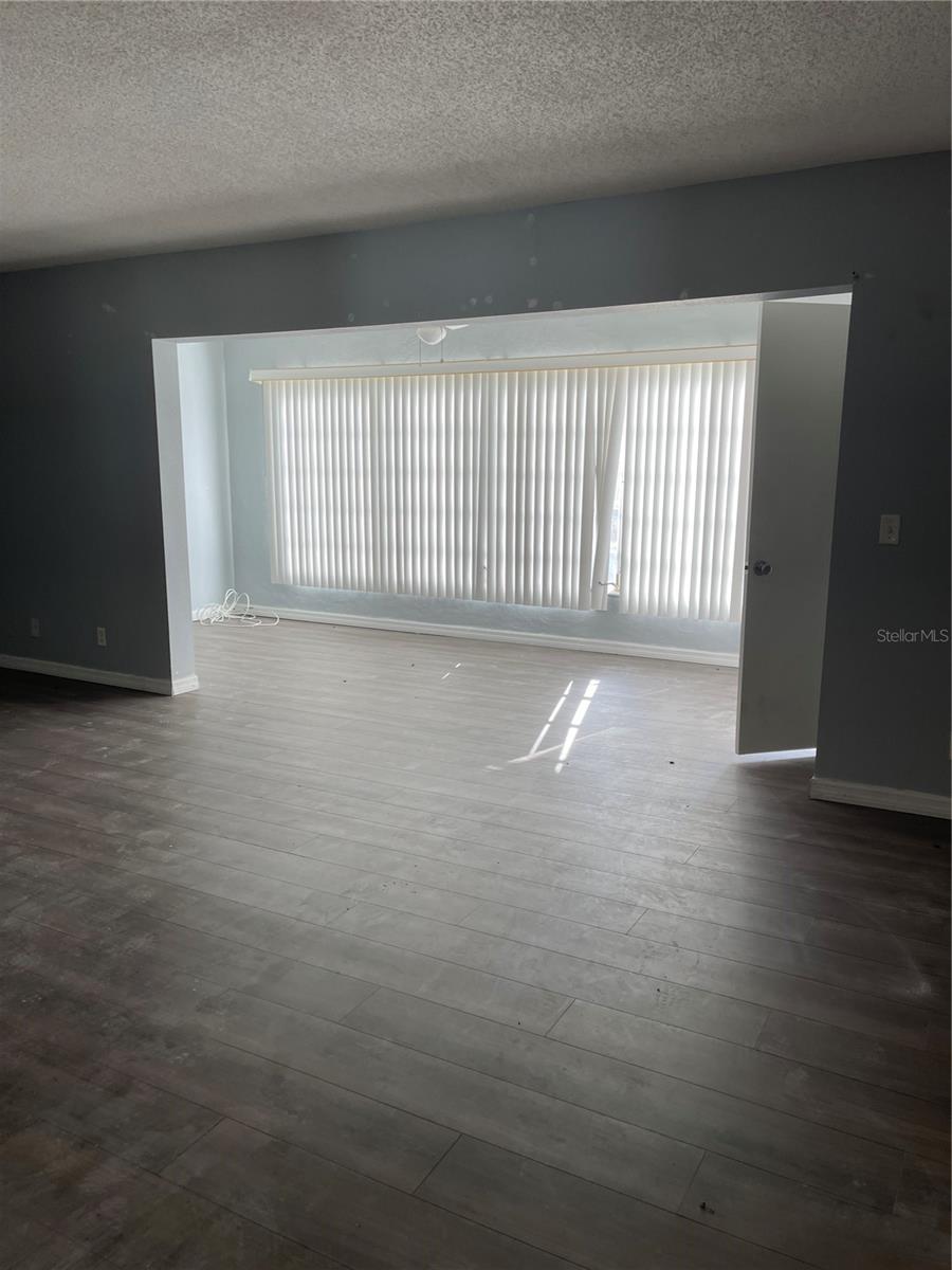 Image 11 of 19 For 100 El Camino Drive 104