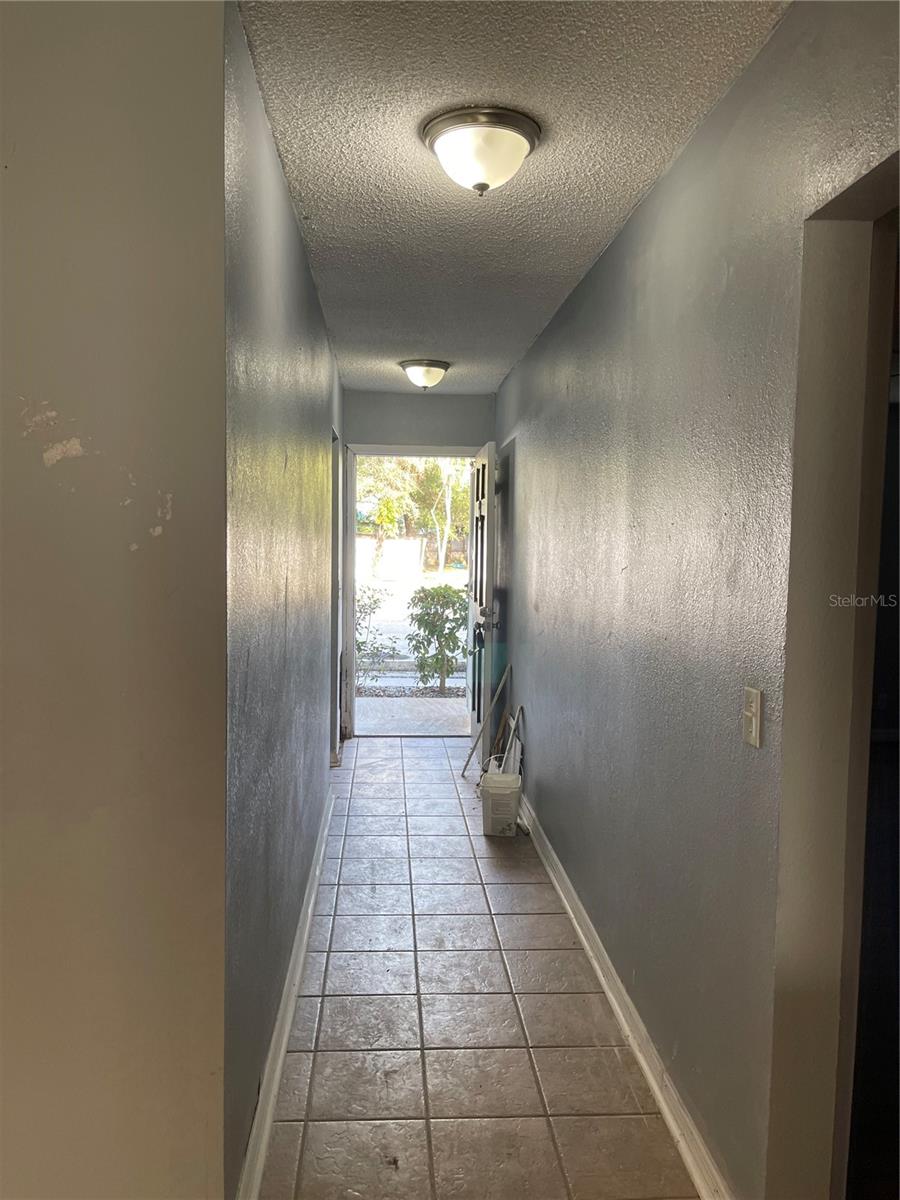 Image 7 of 19 For 100 El Camino Drive 104