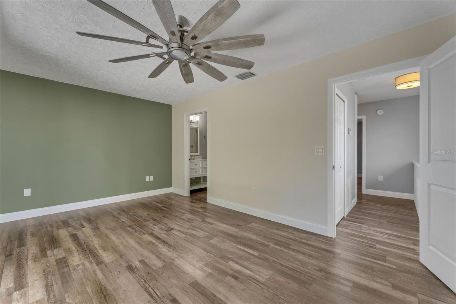 Image 13 of 25 For 301 Orange Blossom Drive