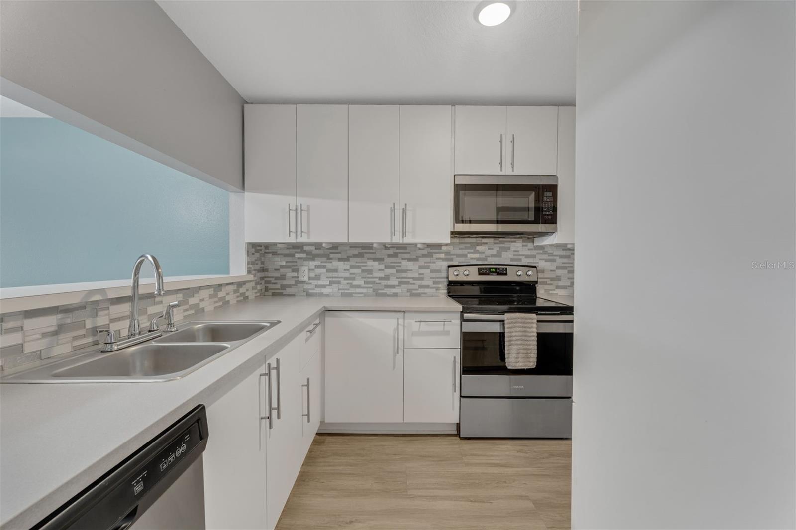 Image 6 of 25 For 301 Orange Blossom Drive