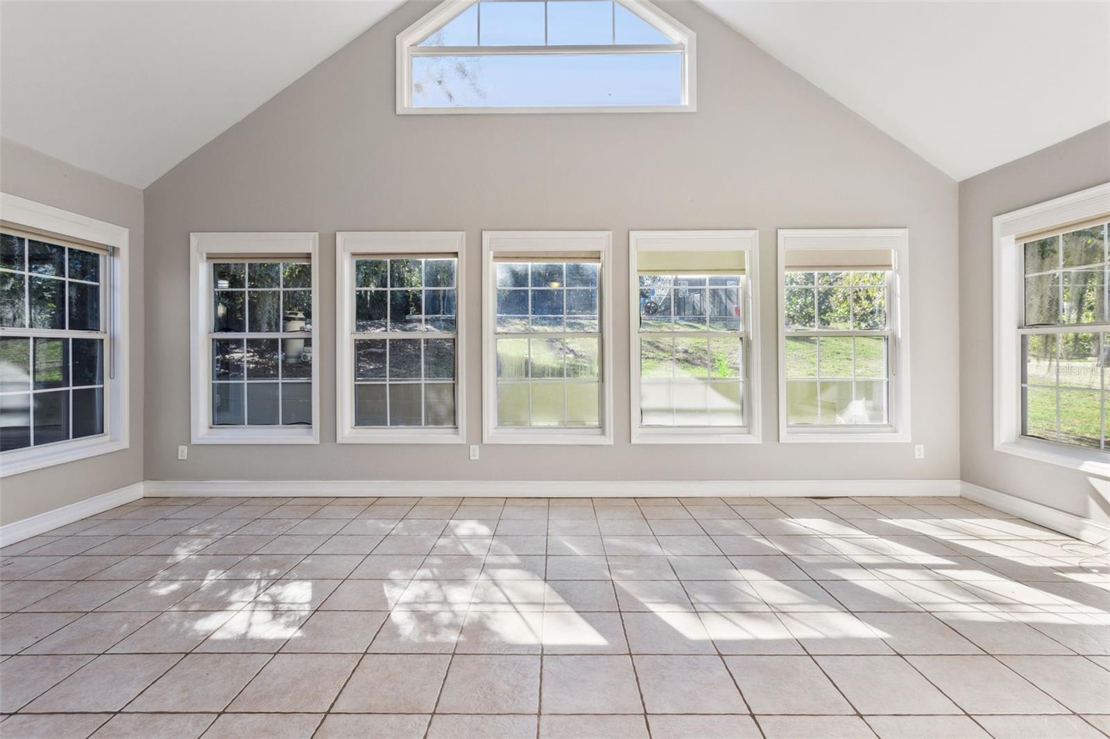 Image 13 of 36 For 844 Lakeshore Boulevard