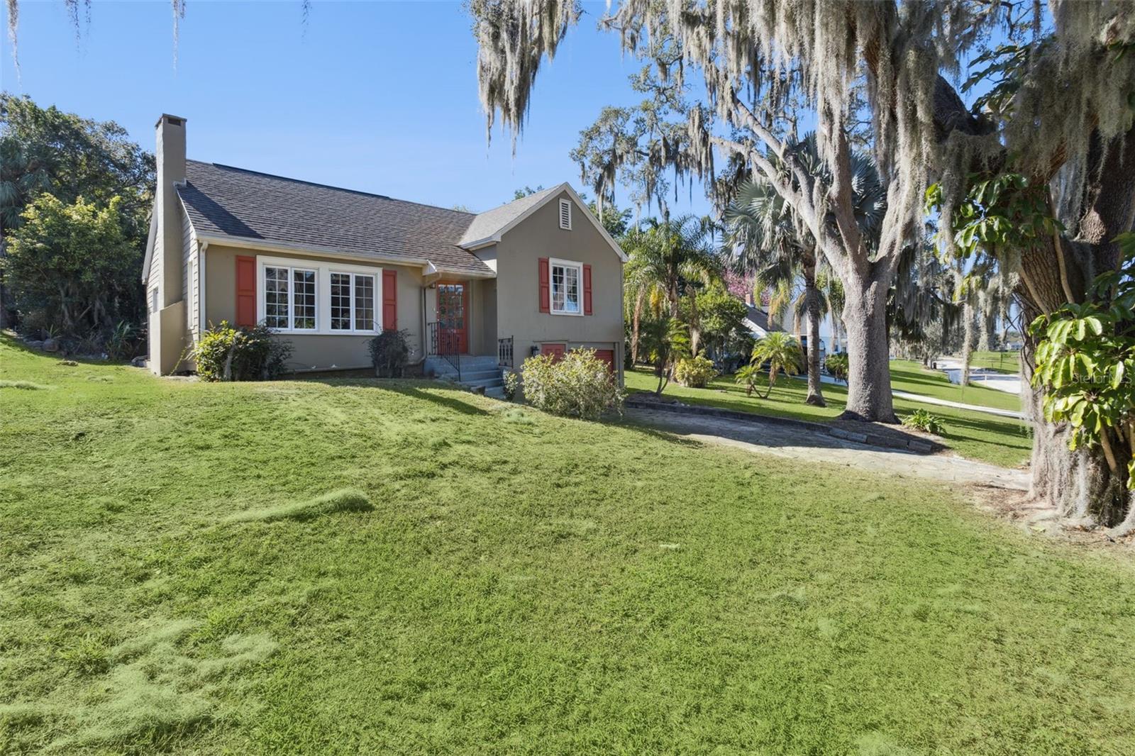 Image 3 of 36 For 844 Lakeshore Boulevard