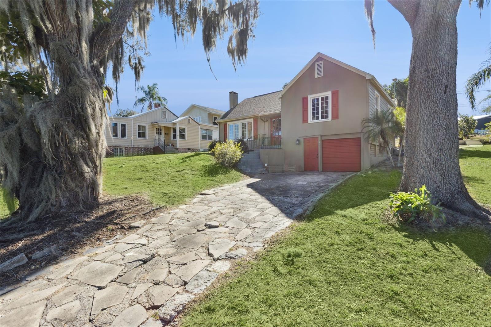 Image 30 of 36 For 844 Lakeshore Boulevard