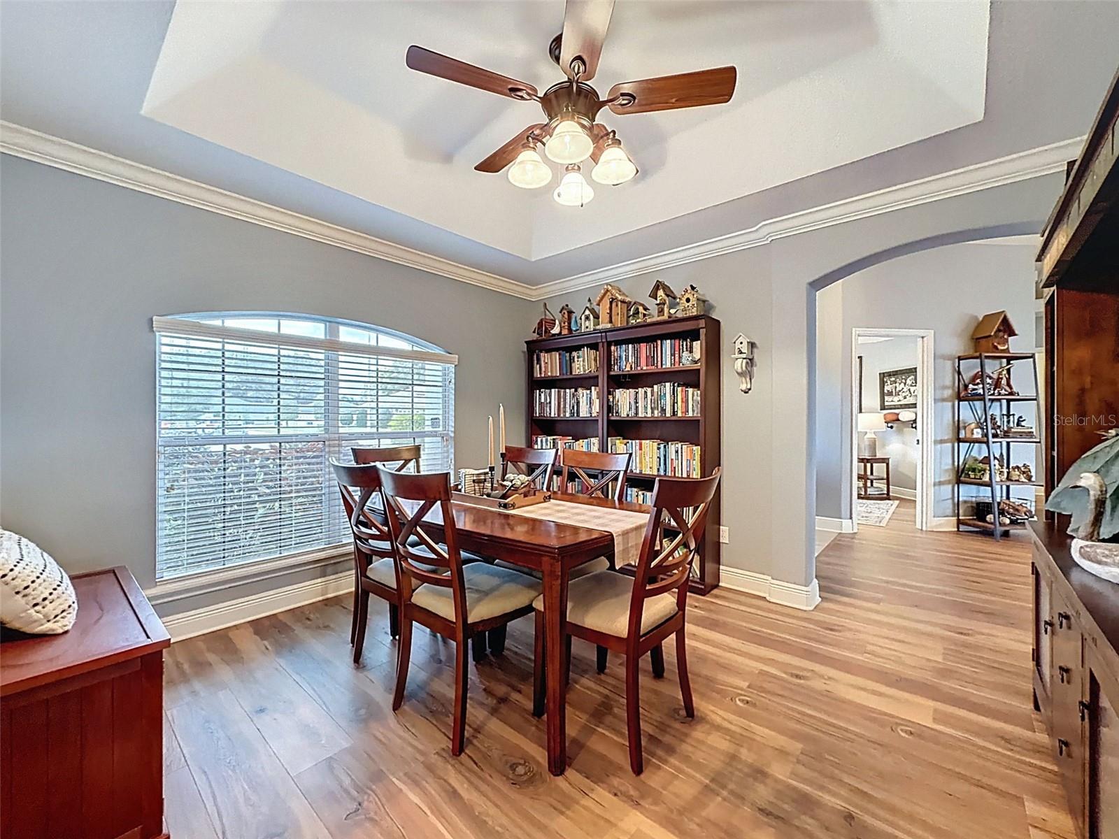 Image 18 of 70 For 204 Bentley Oaks Boulevard