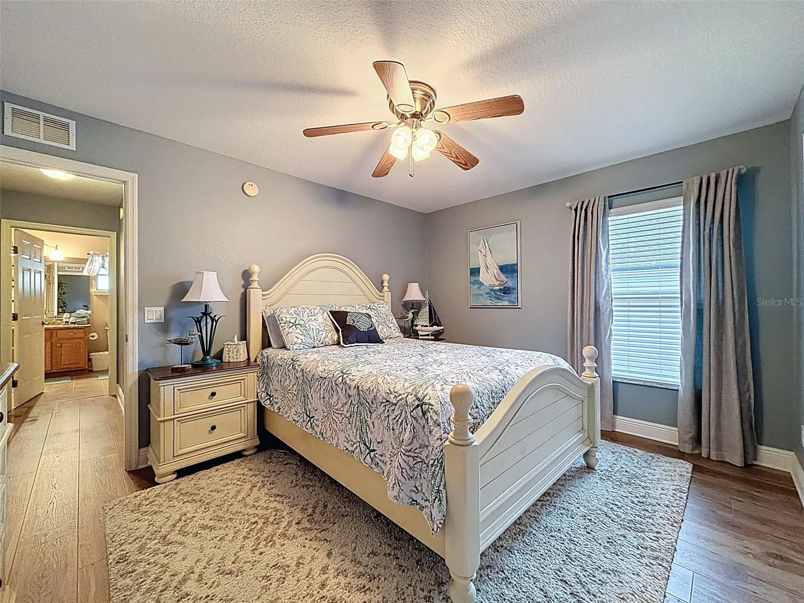 Image 31 of 70 For 204 Bentley Oaks Boulevard