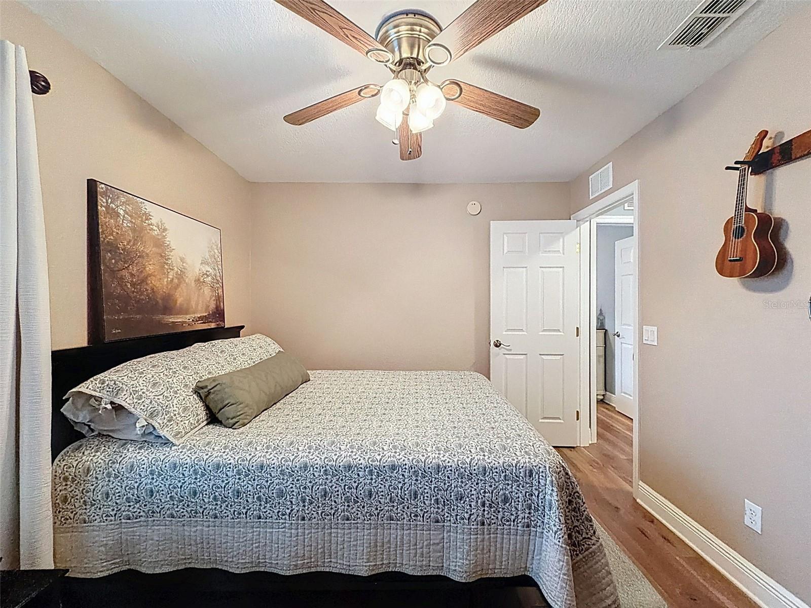 Image 37 of 70 For 204 Bentley Oaks Boulevard