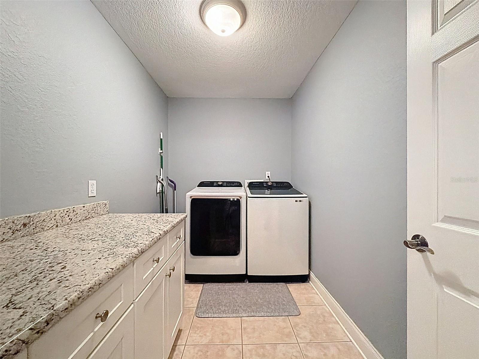 Image 44 of 70 For 204 Bentley Oaks Boulevard