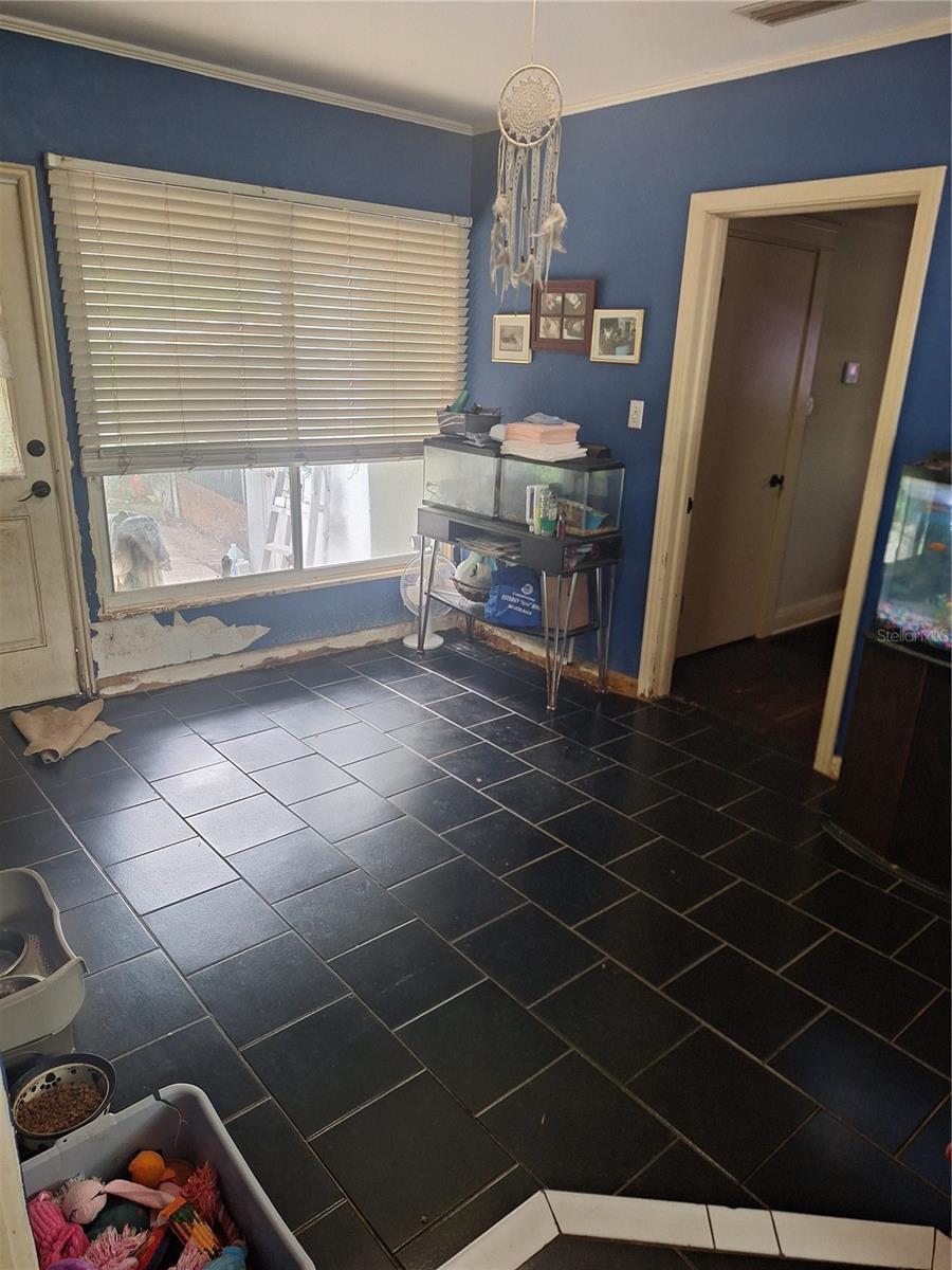 Image 20 of 35 For 1127 Lakeshore Boulevard