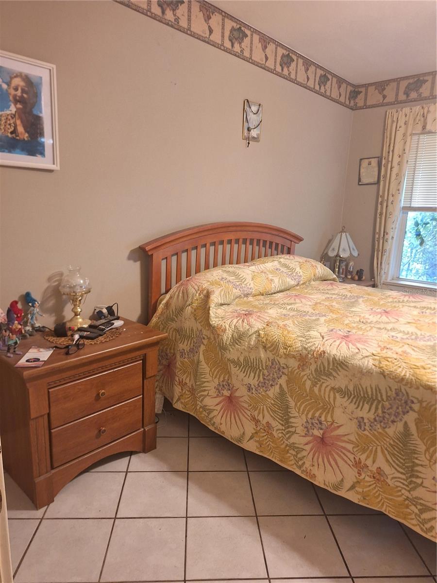 Image 21 of 35 For 1127 Lakeshore Boulevard