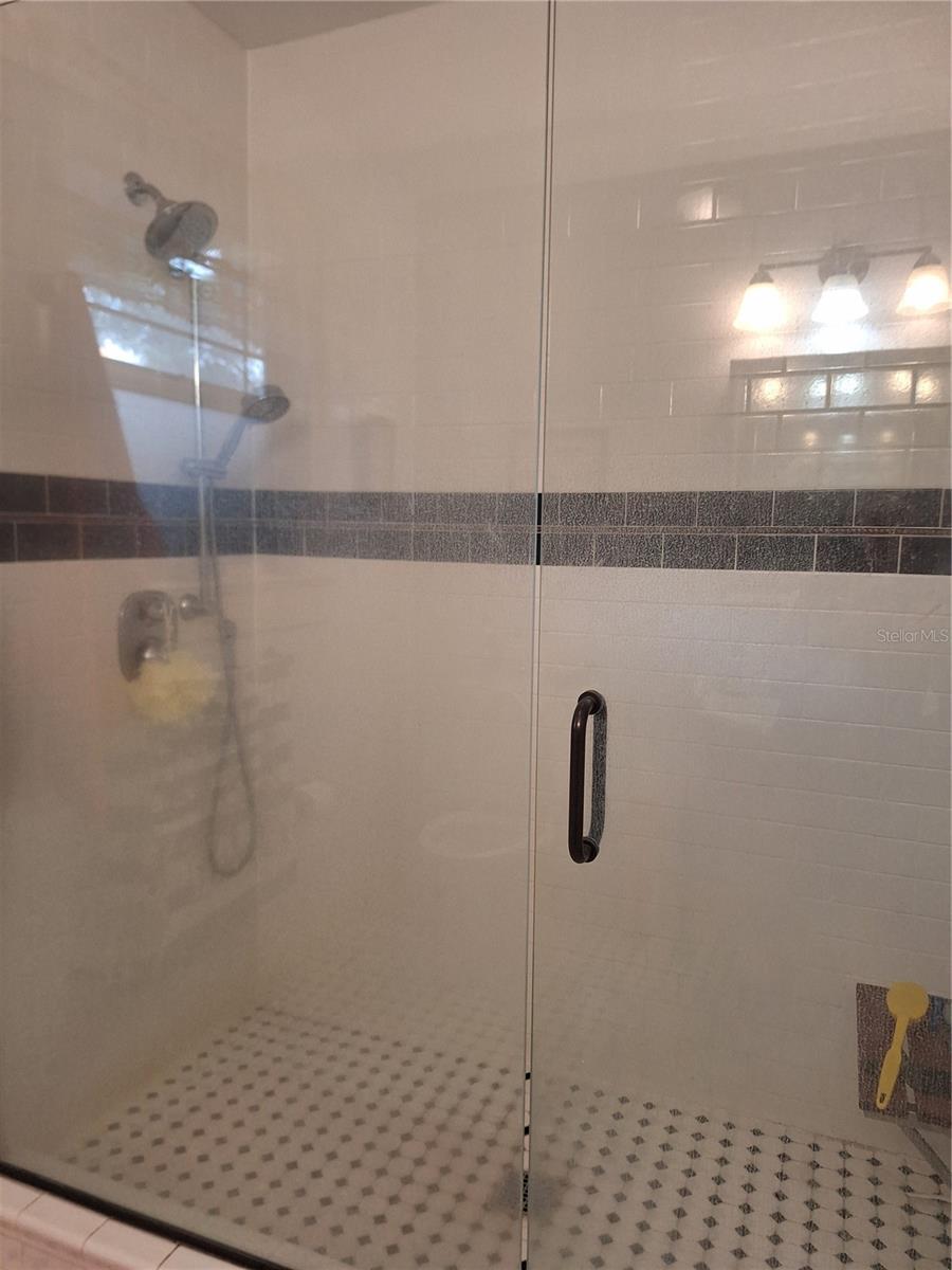 Image 24 of 35 For 1127 Lakeshore Boulevard