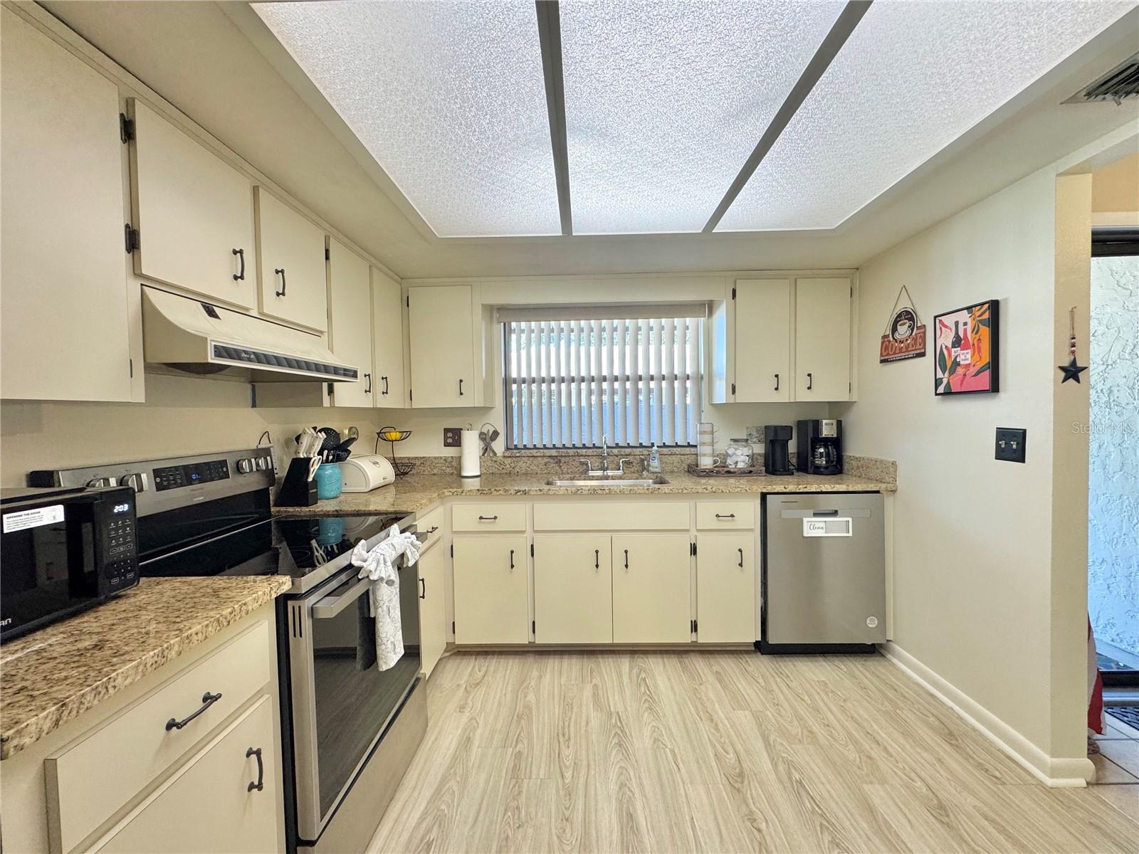 Image 8 of 34 For 2246 Firestone Place