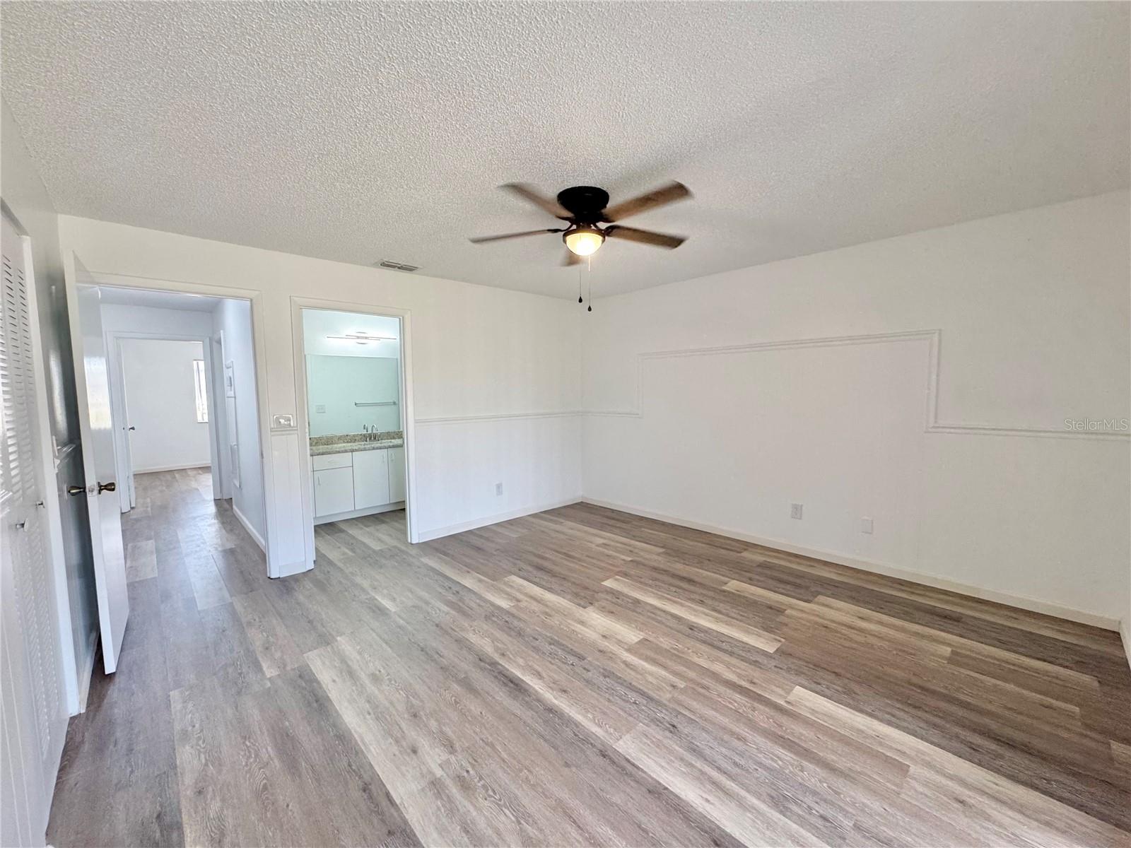 Image 14 of 35 For 383 Winter Ridge Boulevard 383