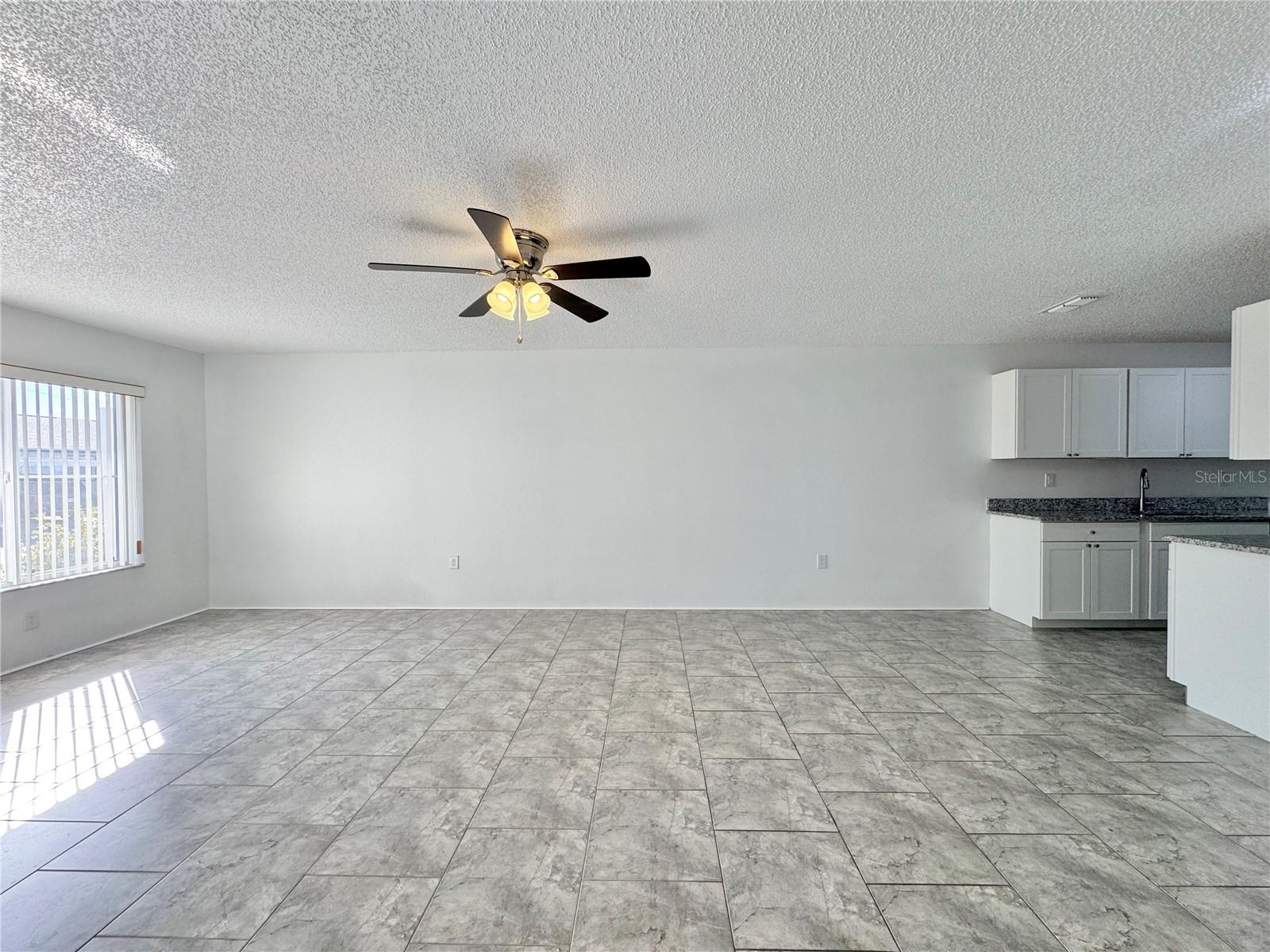 Listing photo id 8 for 292 Winter Ridge Boulevard 292
