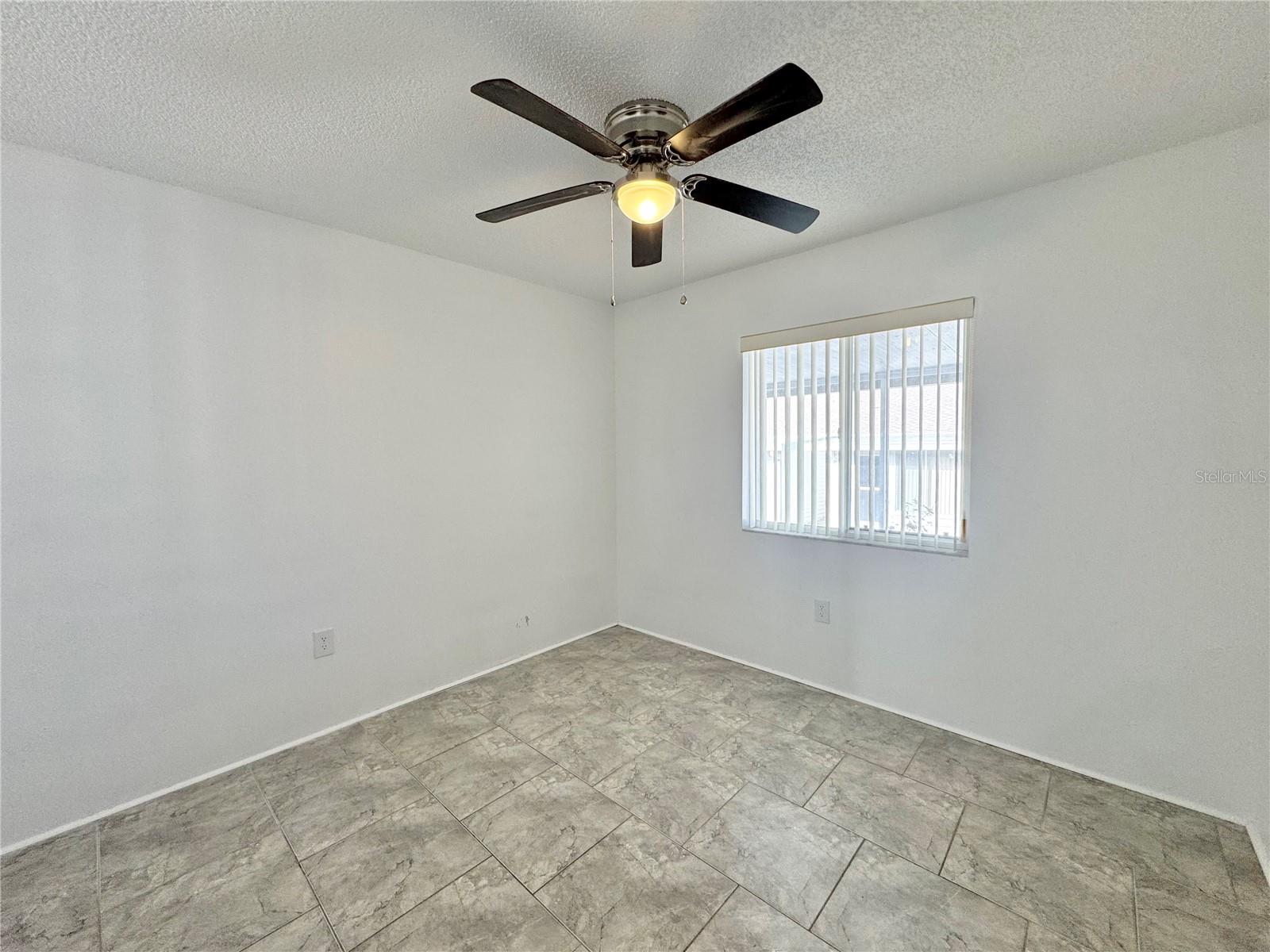 Listing photo id 12 for 292 Winter Ridge Boulevard 292
