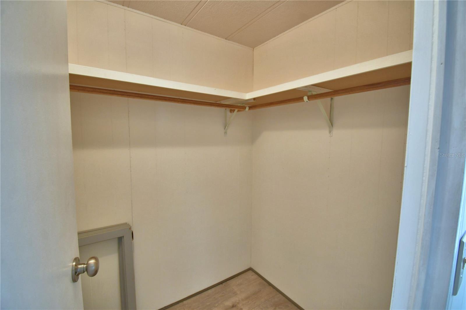 Image 24 of 45 For 172 Bonnie Drive