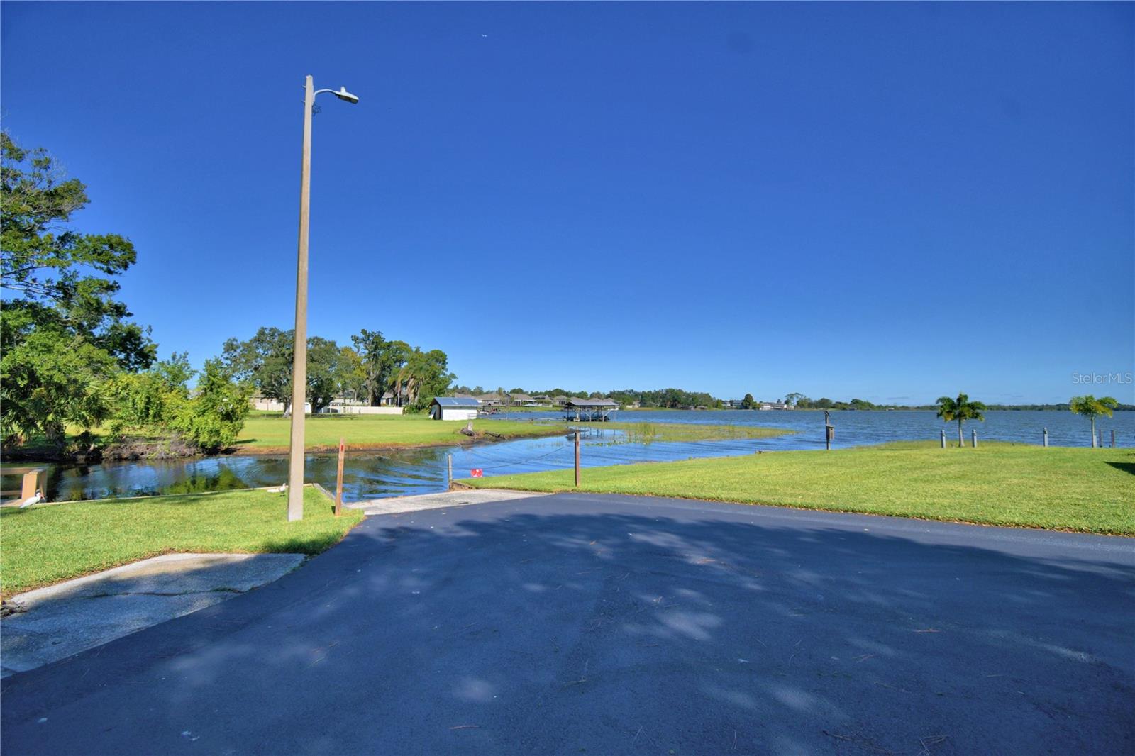 Image 42 of 45 For 172 Bonnie Drive