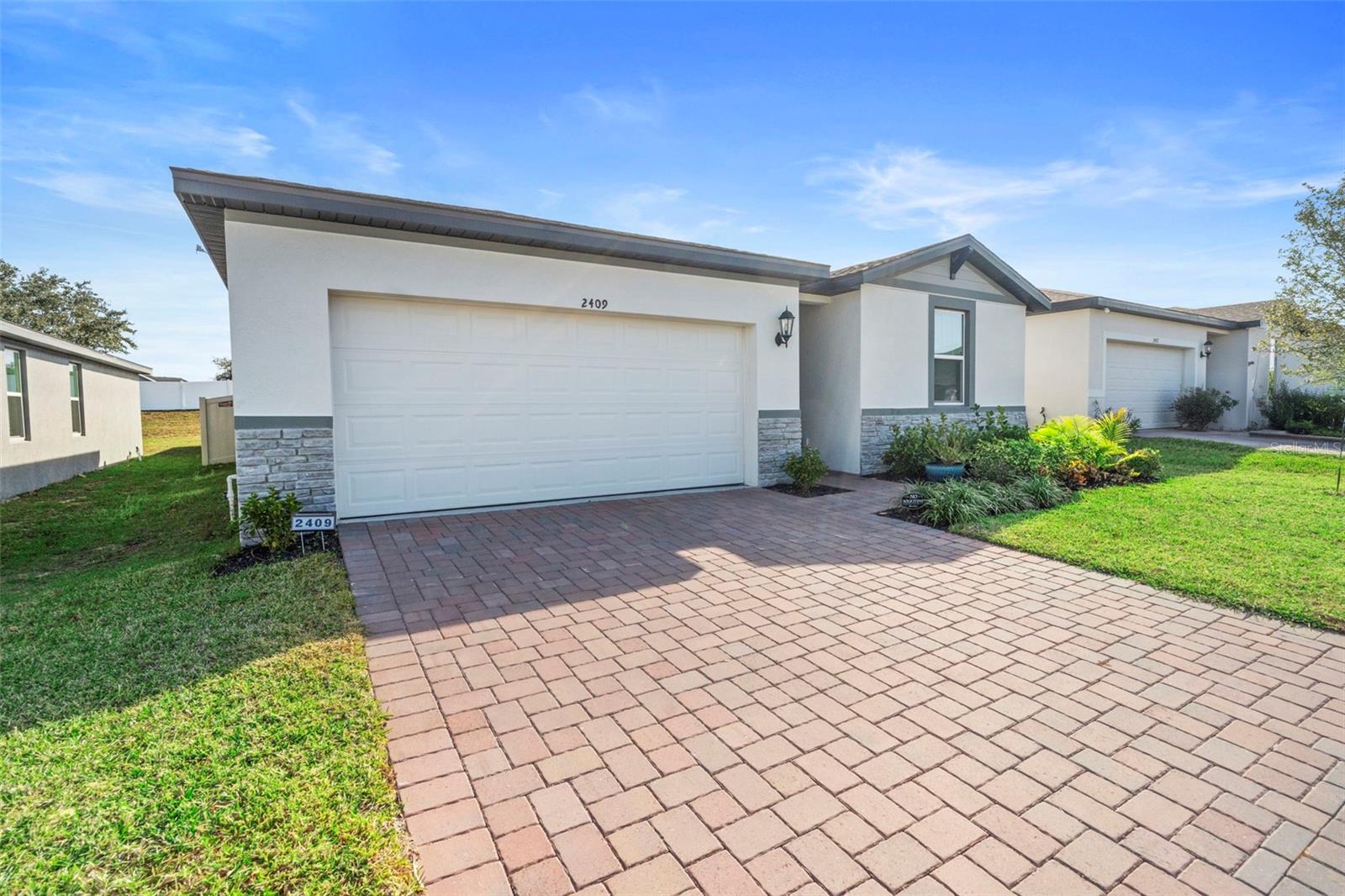 Image 10 of 54 For 2409 White Tail Street